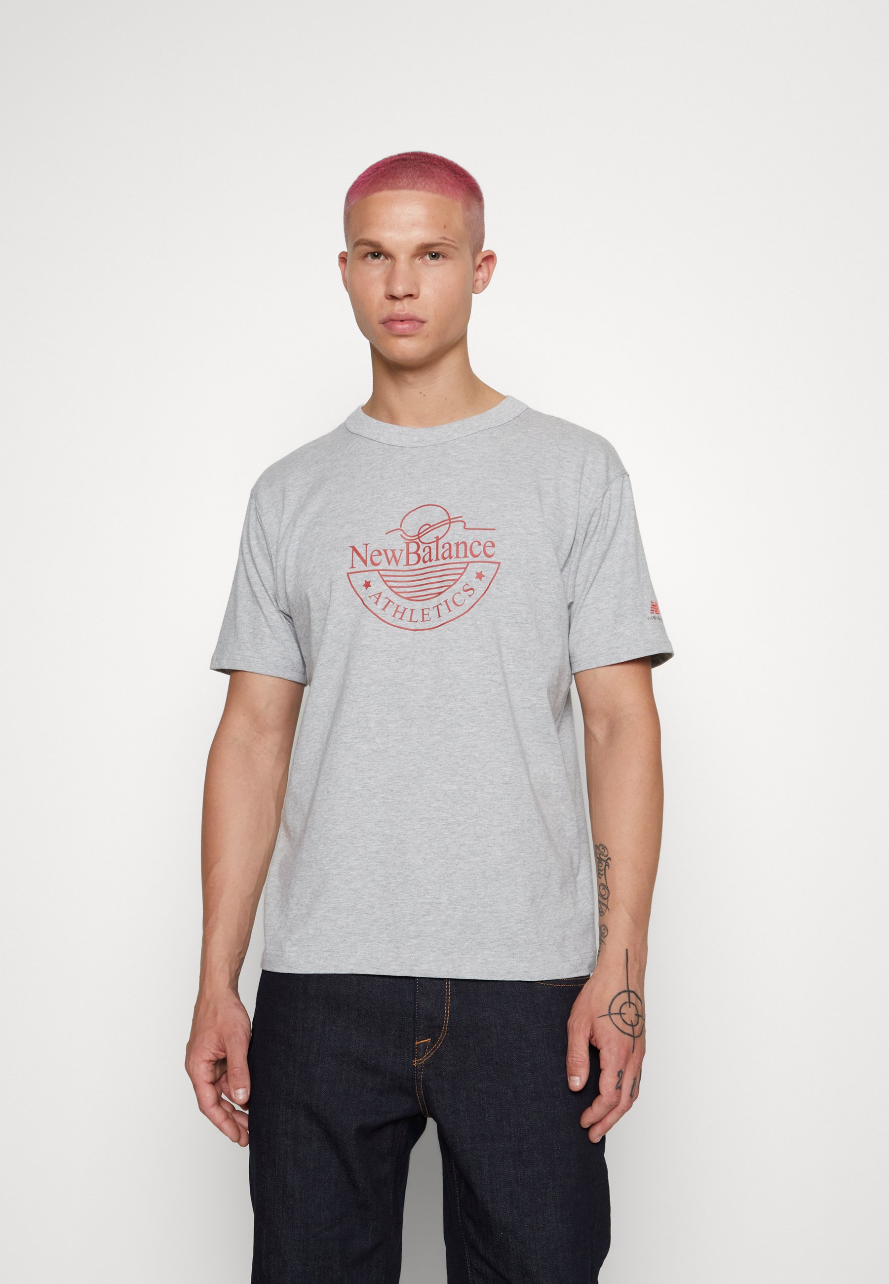 NB ATHLETICS ARCHIVE GRAPHIC - Print T-shirt - grey