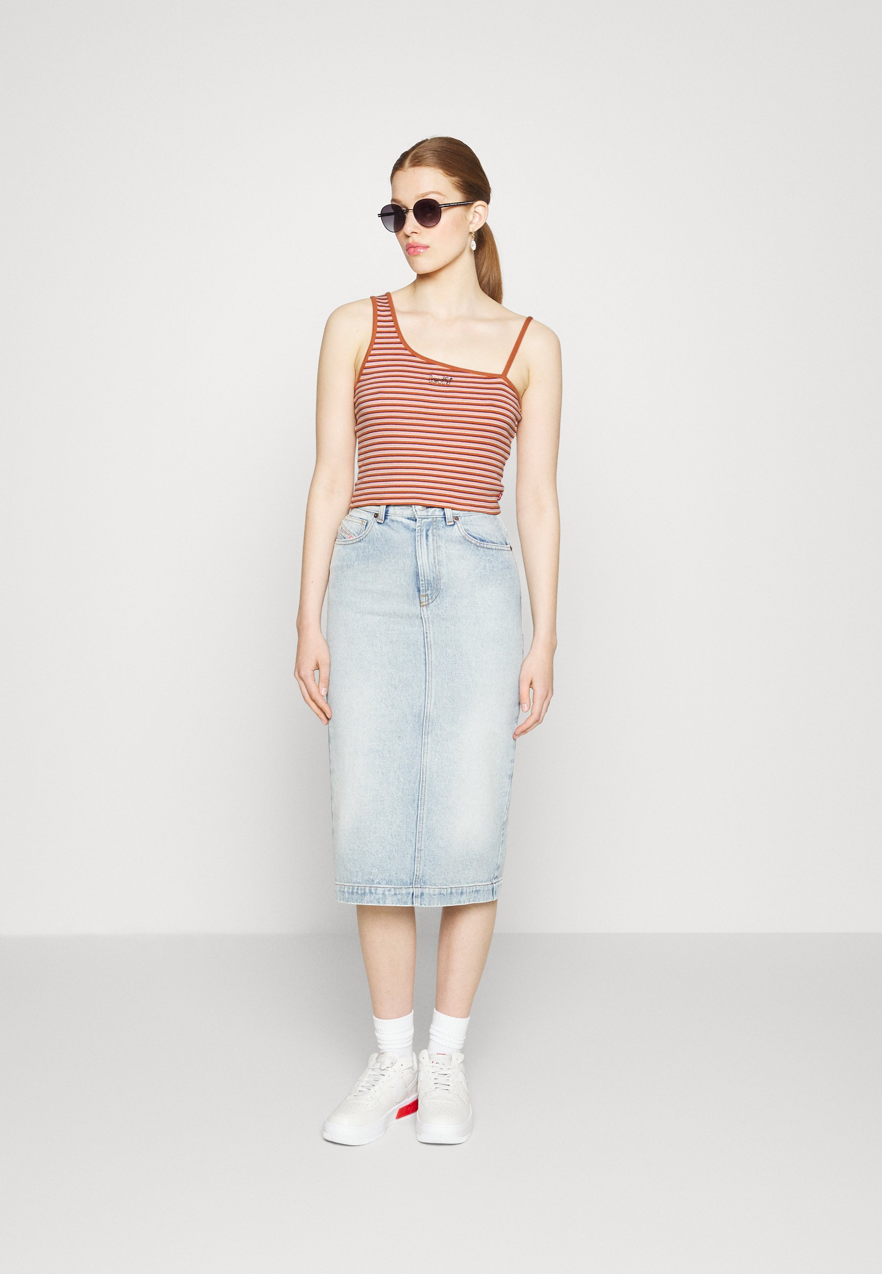 Levi's® HOOP TANK - Top - autumn leaf/red