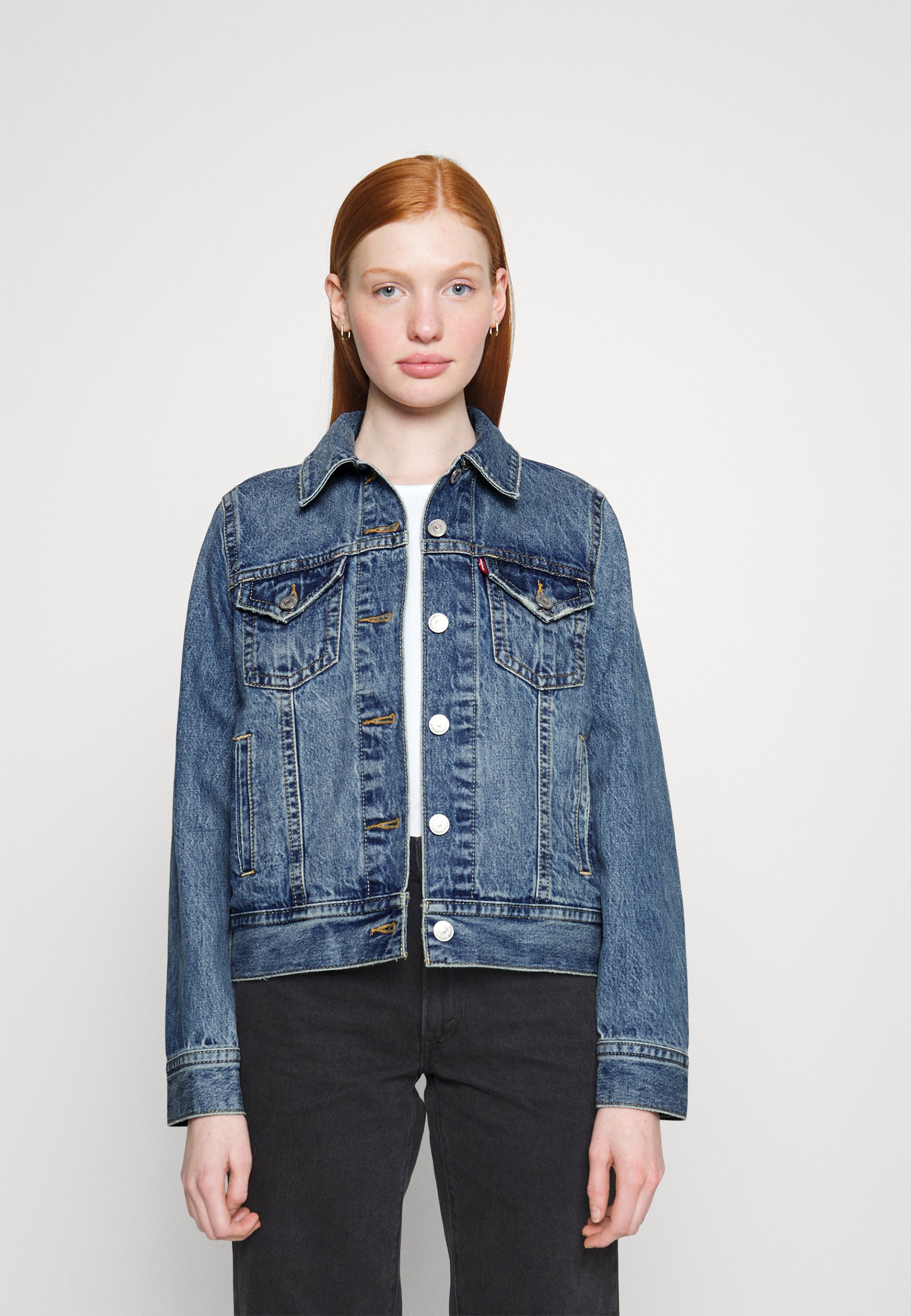 Levi's® NOUGHTIES TRUCKER - Denim jacket - blue denim