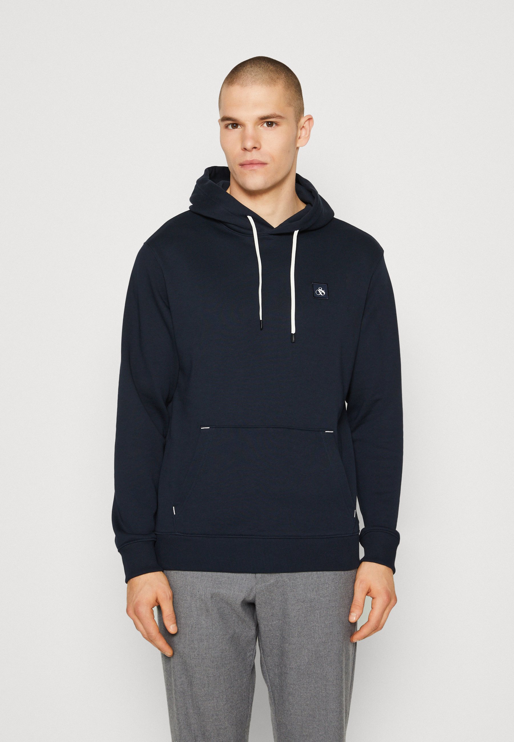Scotch & Soda REGULAR FIT ESSENTIAL BADGE HOODIE - Hoodie - night/dark blue