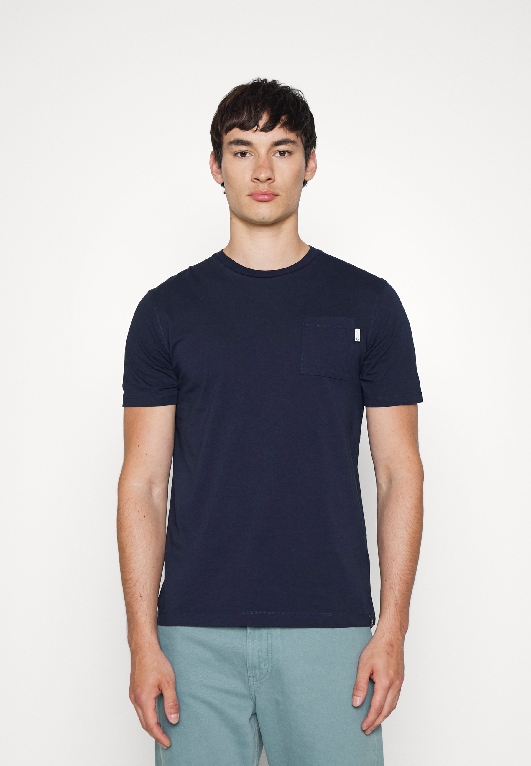 Scotch & Soda DYED POCKET TEE - Basic T-shirt - navy/dark blue