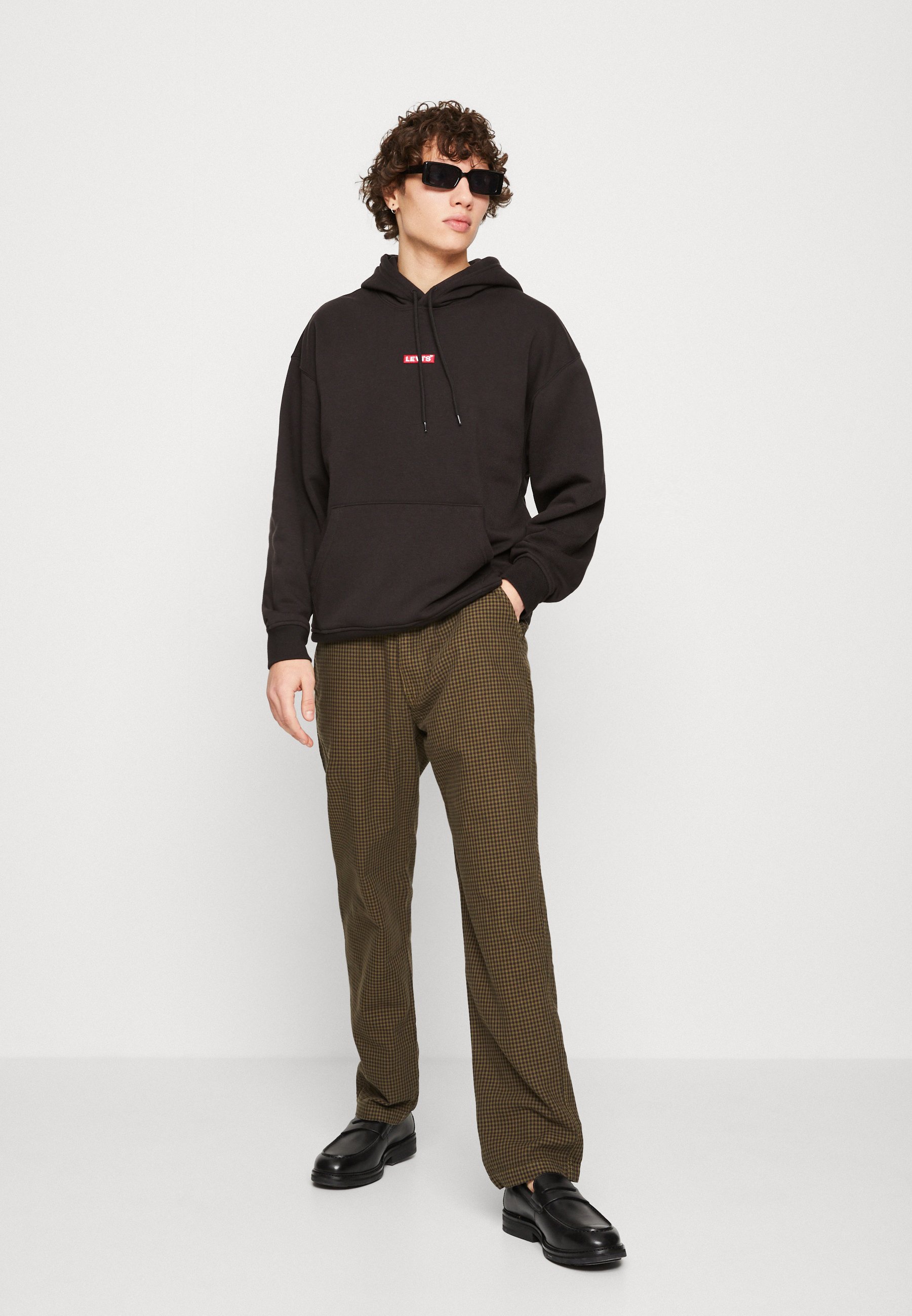 Levi's® TAPER - Trousers - olivee night/olive