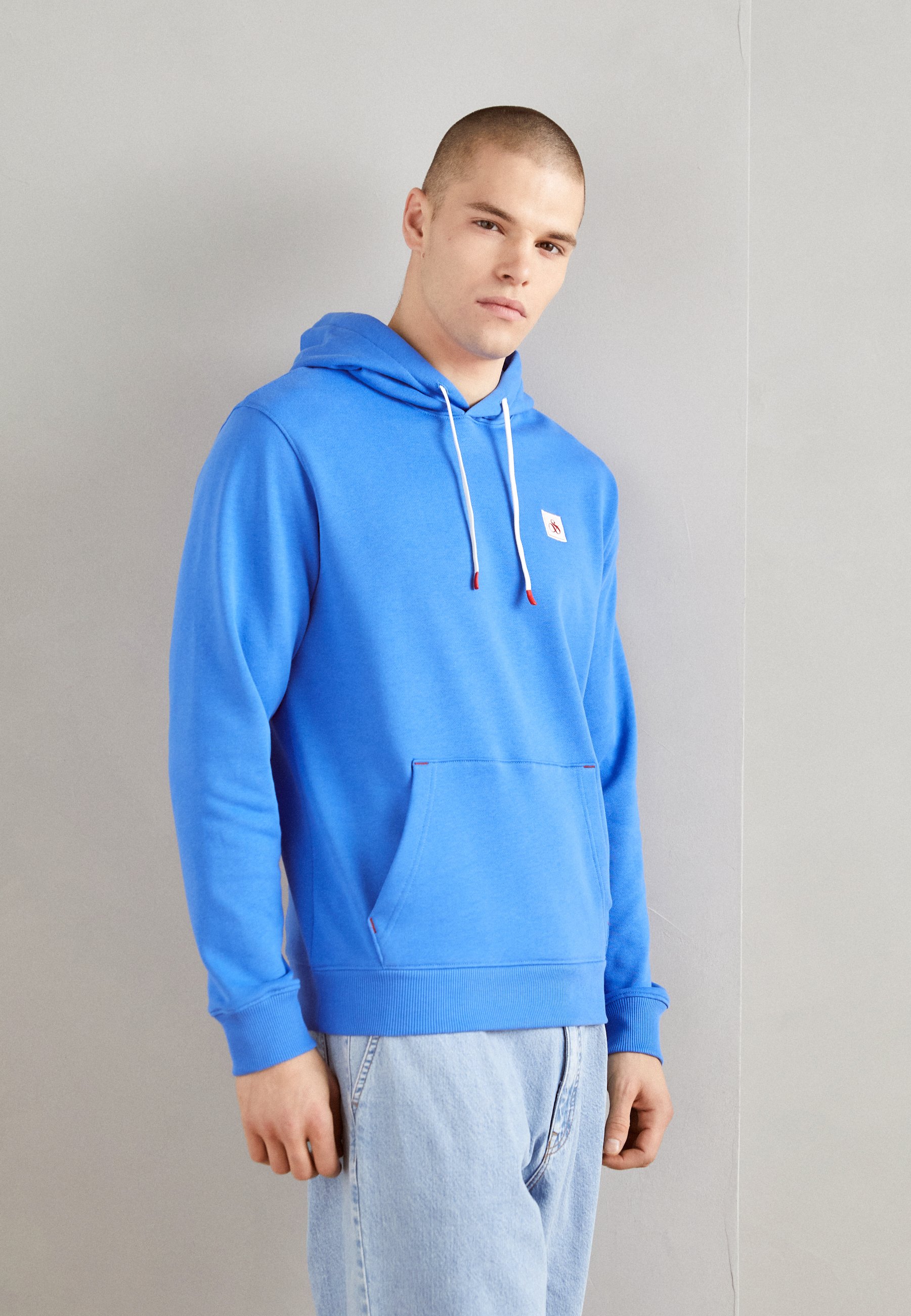Scotch & Soda REGULAR FIT ESSENTIAL BADGE HOODIE - Hoodie - rhythm blue/blue
