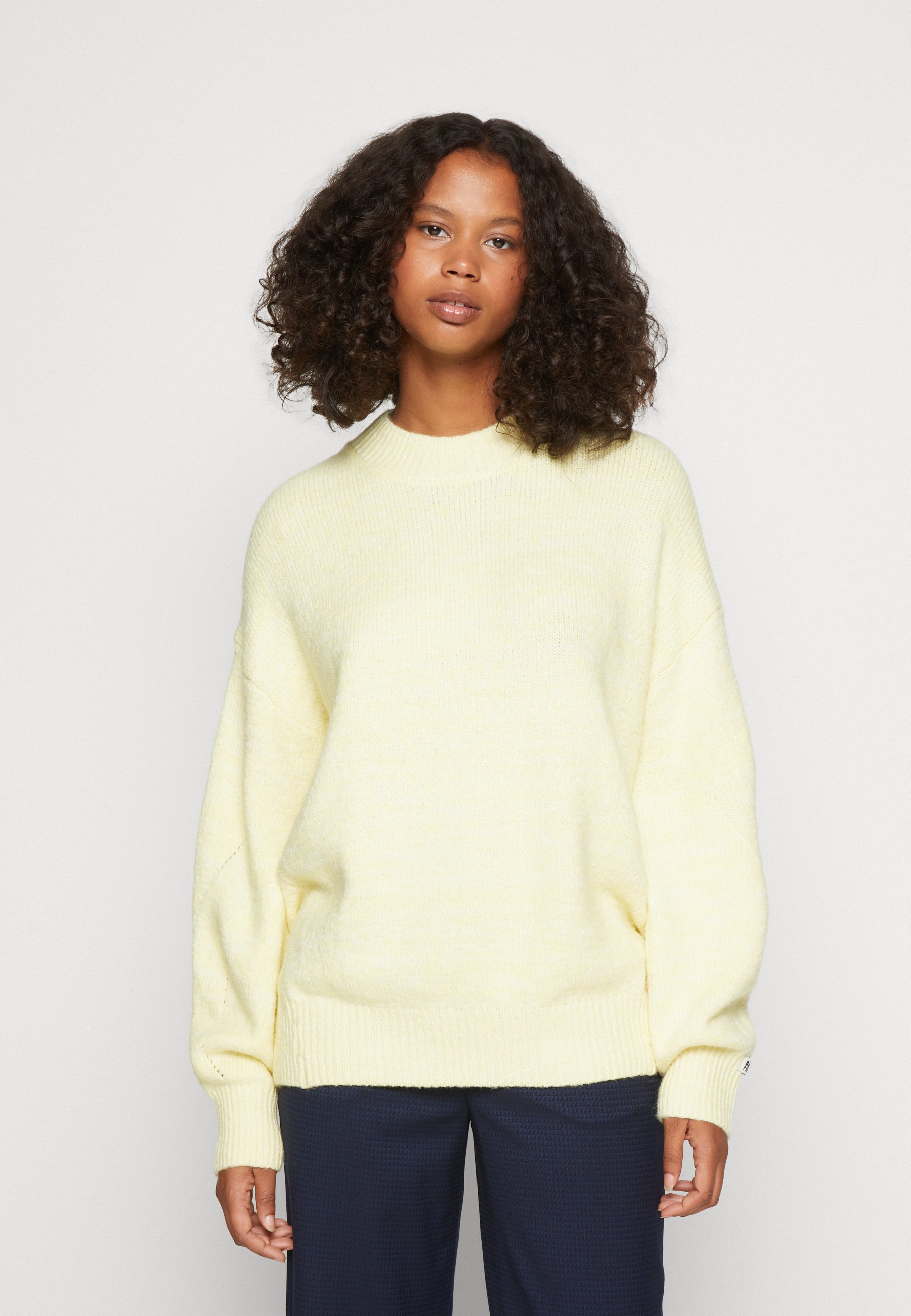 Scotch & Soda RELAXED CREWNECK - Jumper - popcorn/white denim