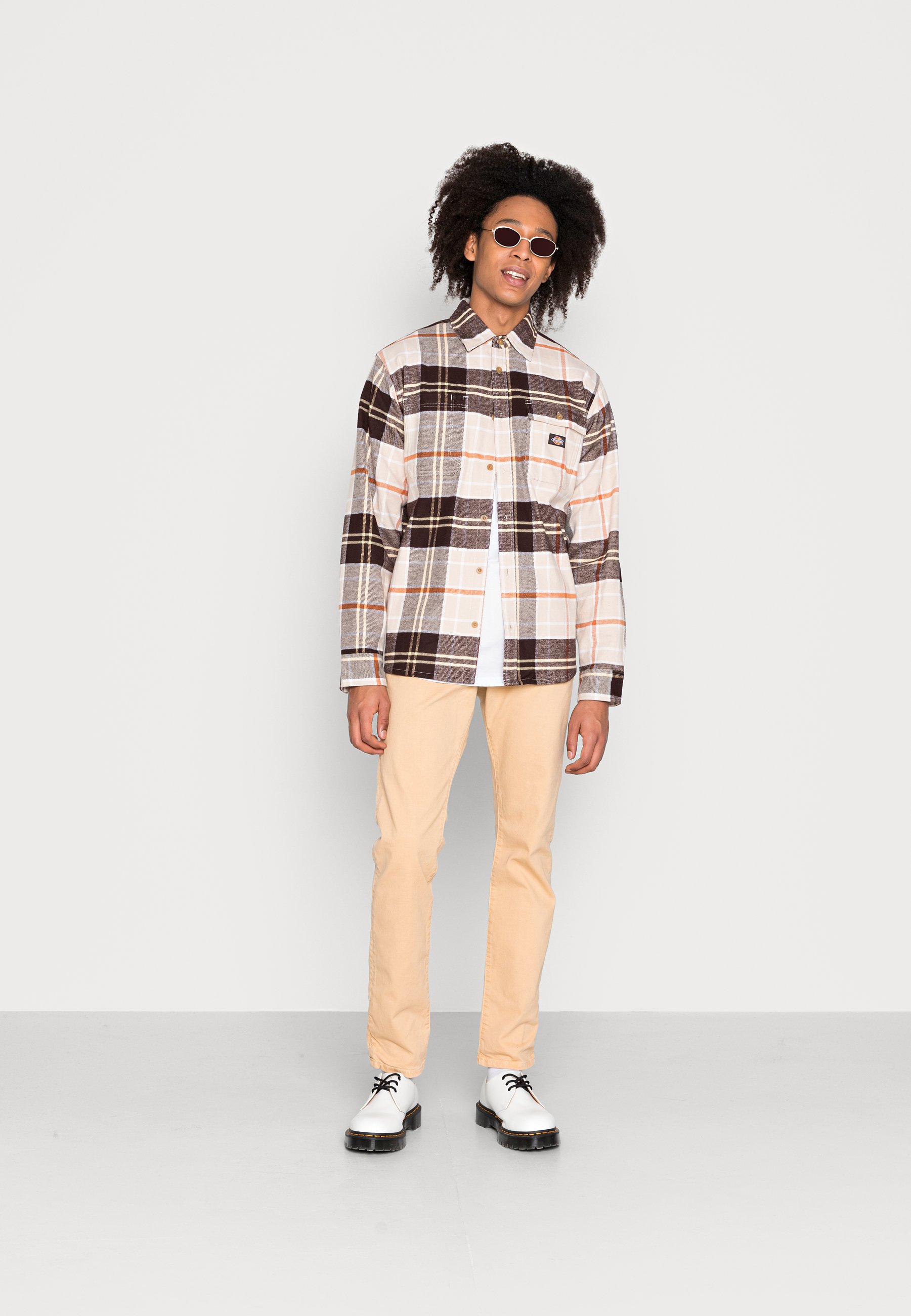 Scotch & Soda GARMENT DYED 5 POCKET PANTS - Slim fit jeans - sand