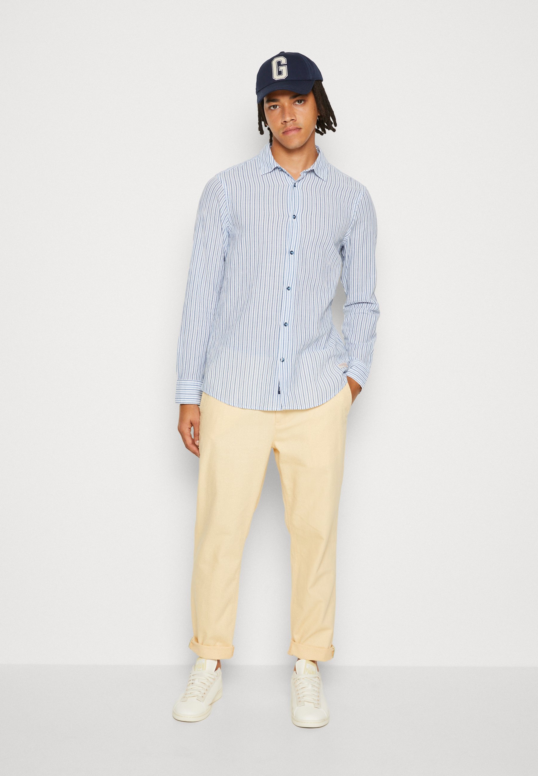 Scotch & Soda REGULAR TAPERED THE DRIFT - Trousers - sand