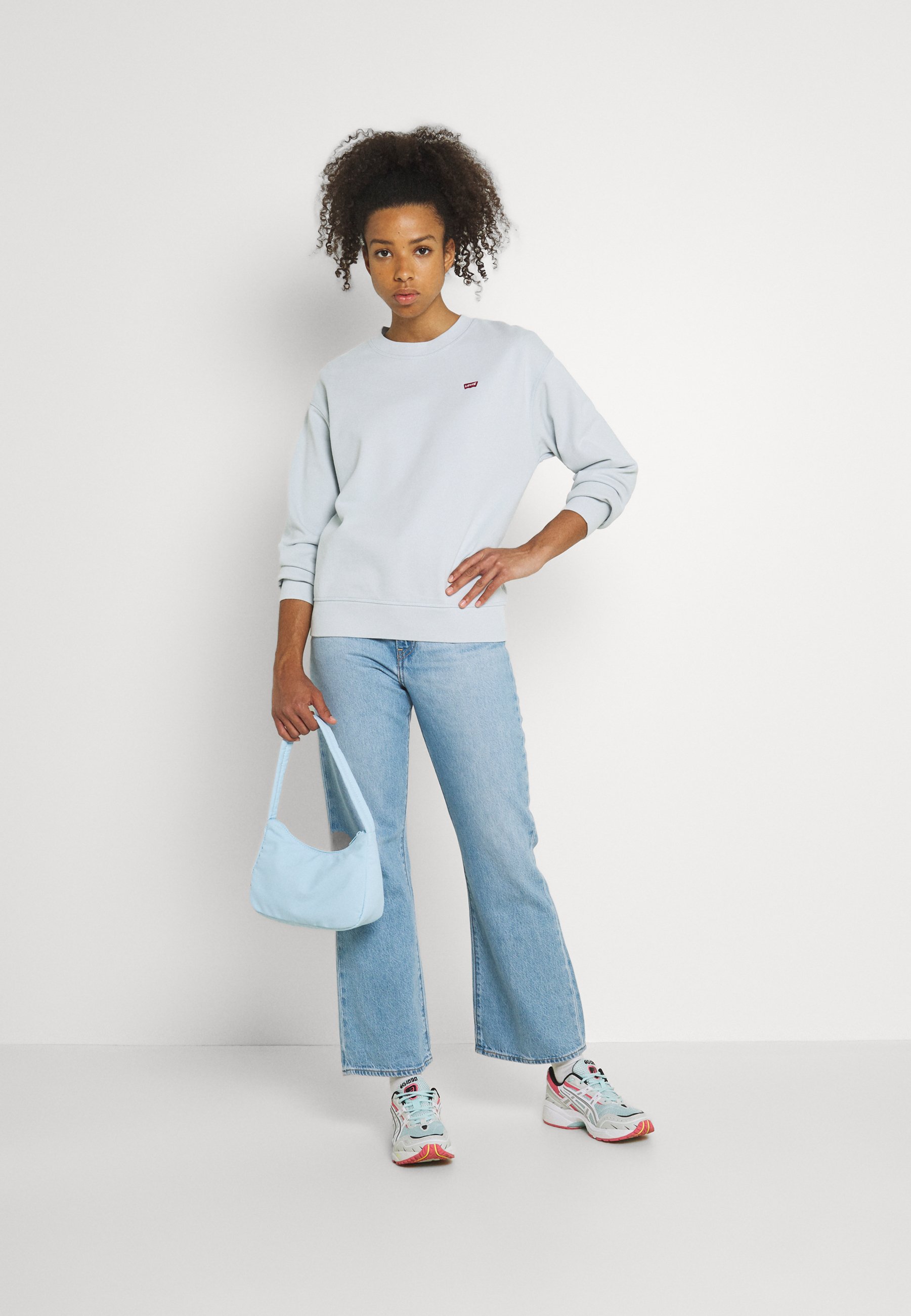 Levi's® STANDARD CREW - Sweatshirt - plein air/light blue