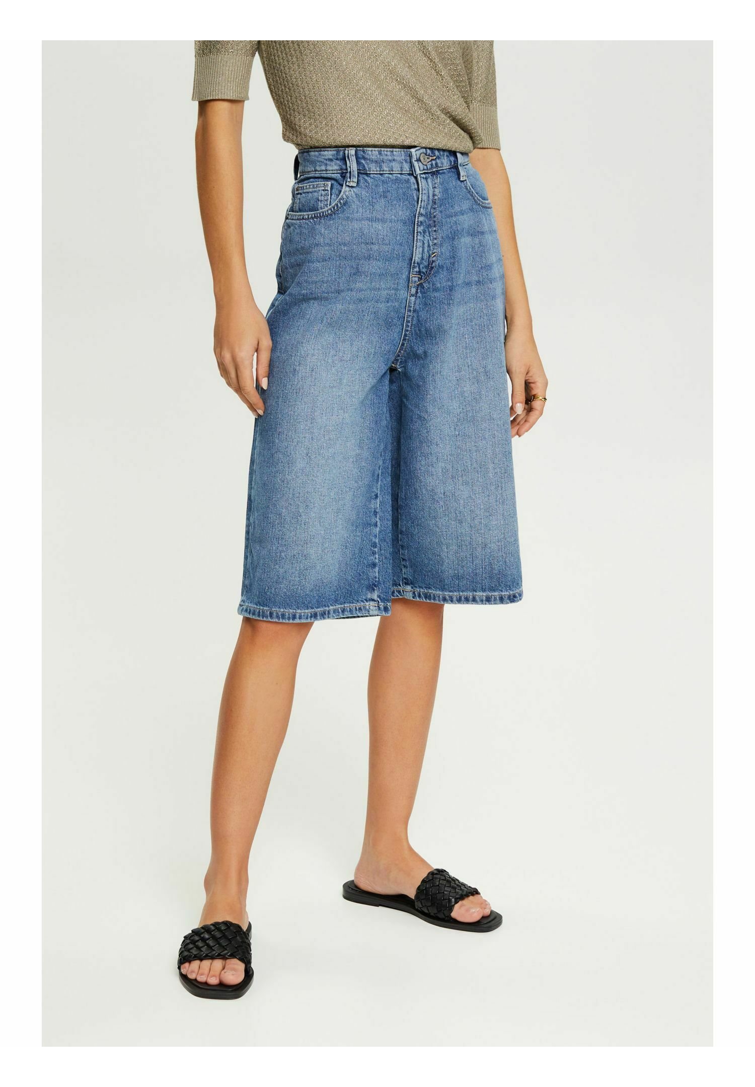Esprit Denim shorts - blue medium washed/metallic blue