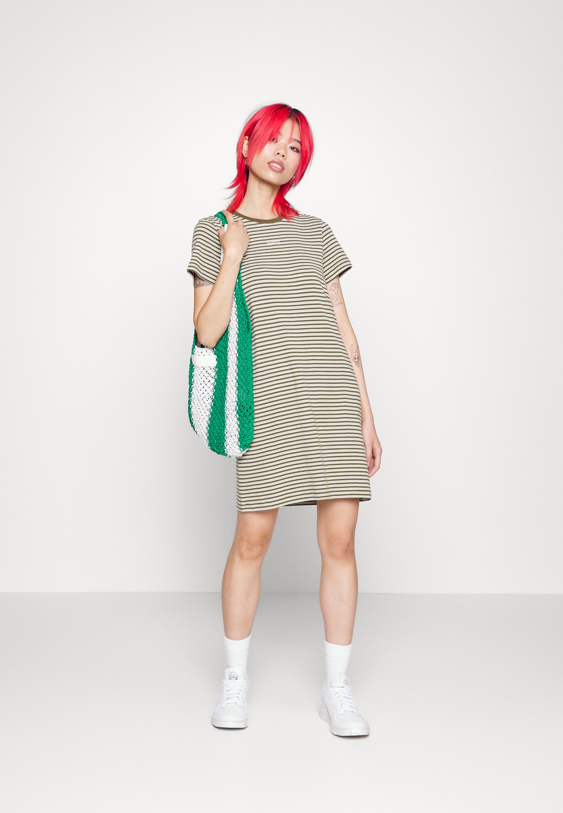 Levi's® VACATION TEE DRESS - Jersey dress - dark olive/dark green