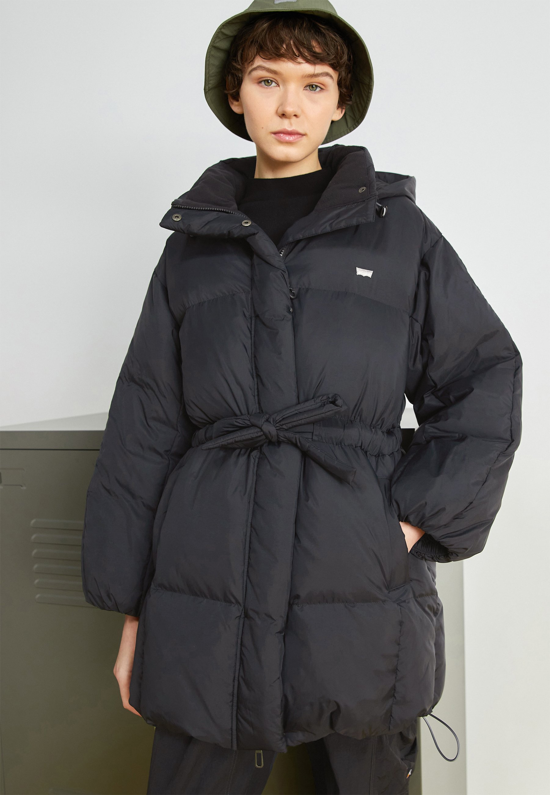 Levi's® PILLOW BUBBLE MID - Down coat - caviar/black