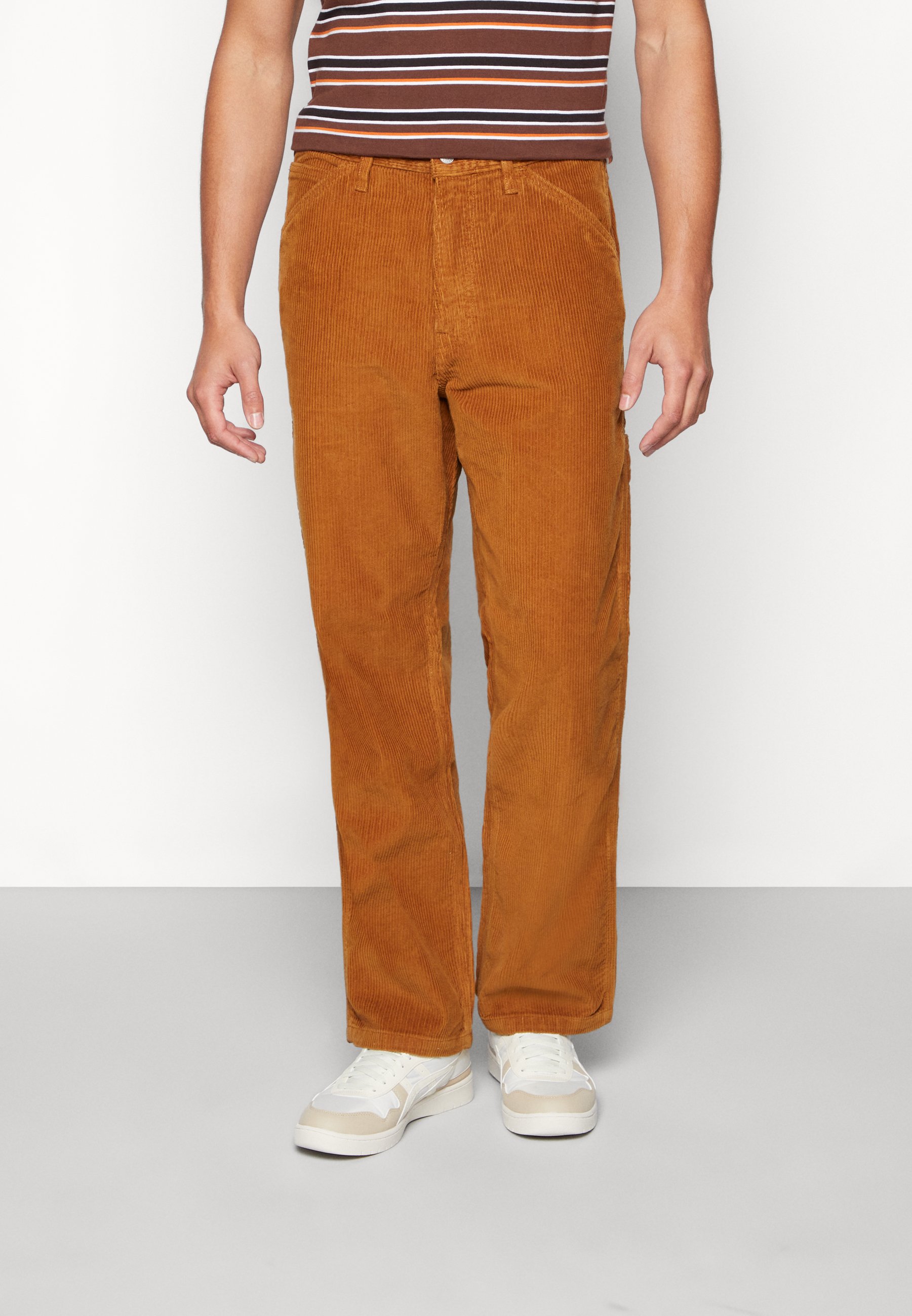 Levi's® 568 STAY LOOSE CARPENTER CORDUROY - Trousers - monks robe/beige