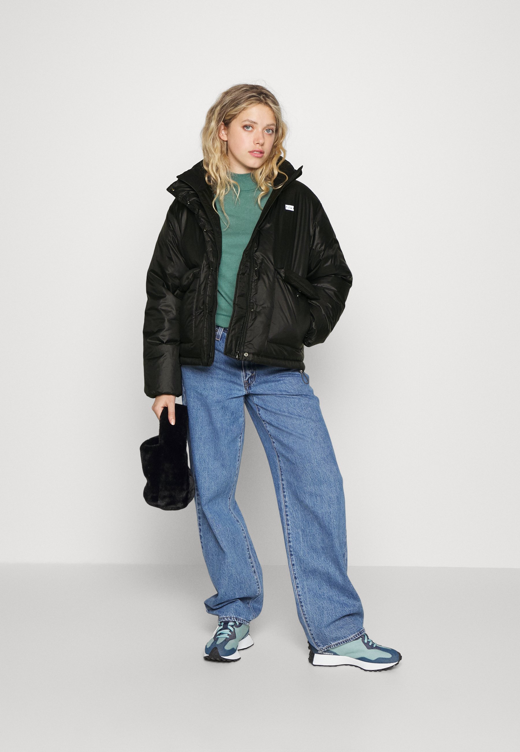 Levi's® LUNA CORE PUFFER - Winter jacket - caviar/black