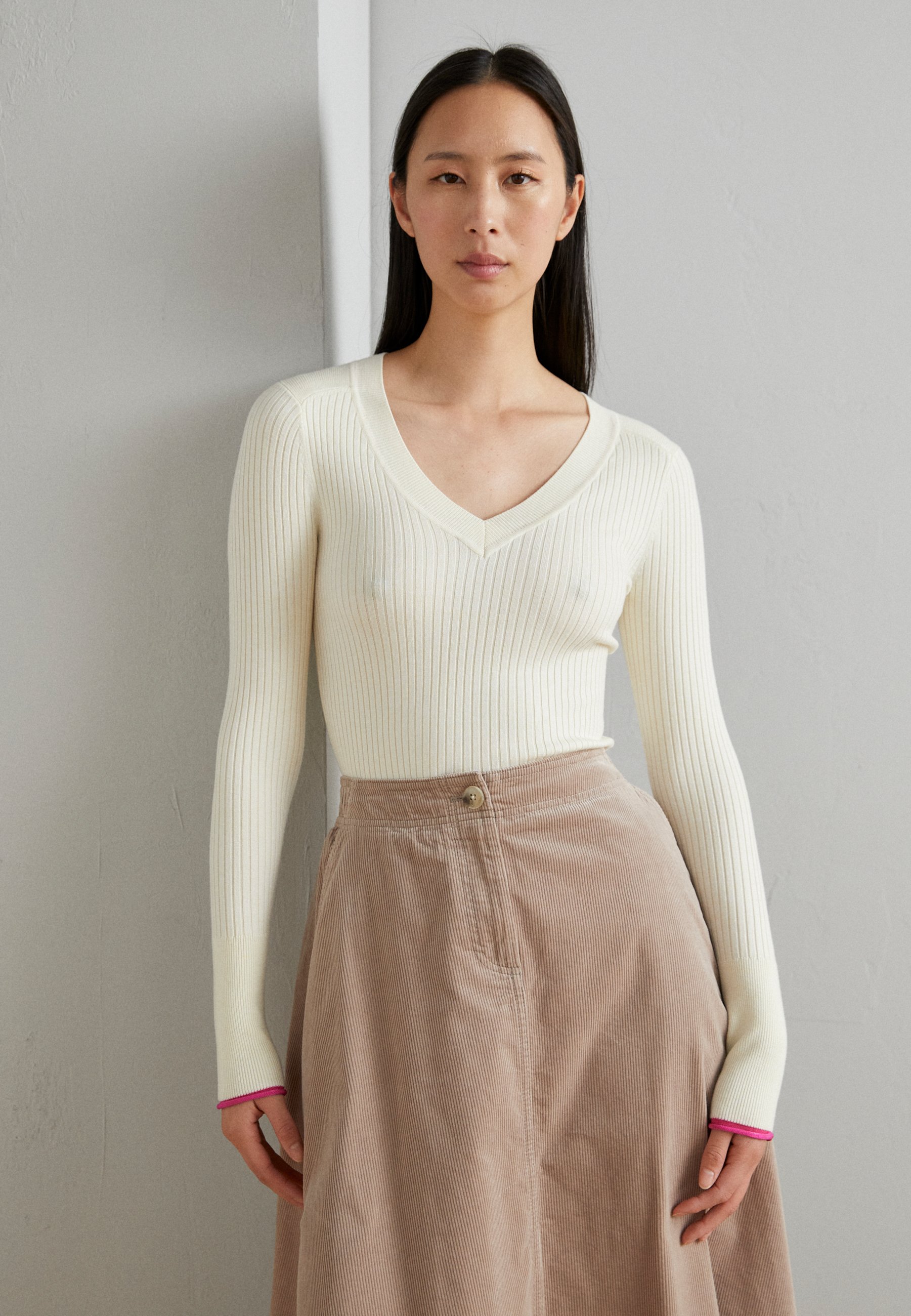 Scotch & Soda SKINNY V NECK - Jumper - ecru melange/off-white