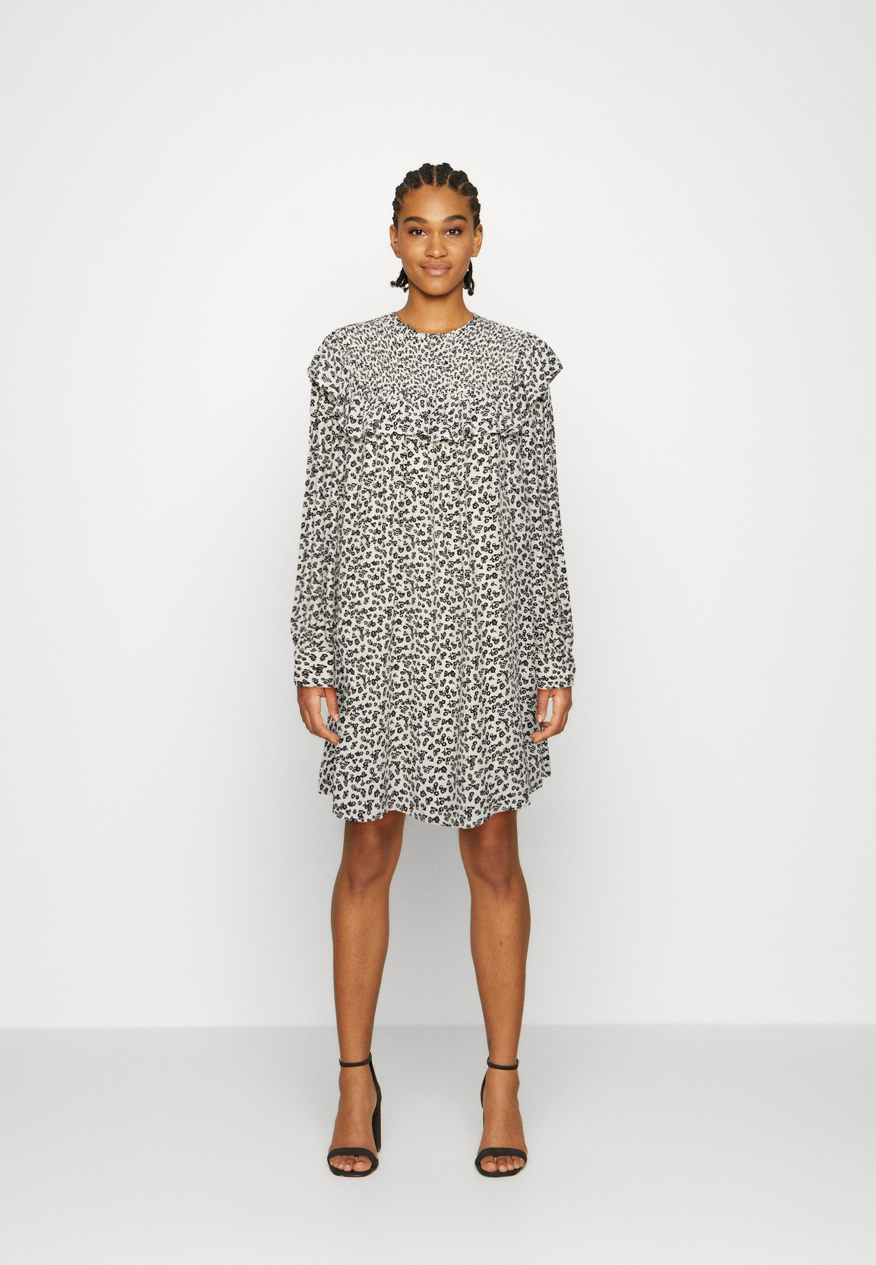 Scotch & Soda SHORT FLOWY DRESS WITH SMOCK AND FRILL DETAIL - Day dress - off-white/black/off-white