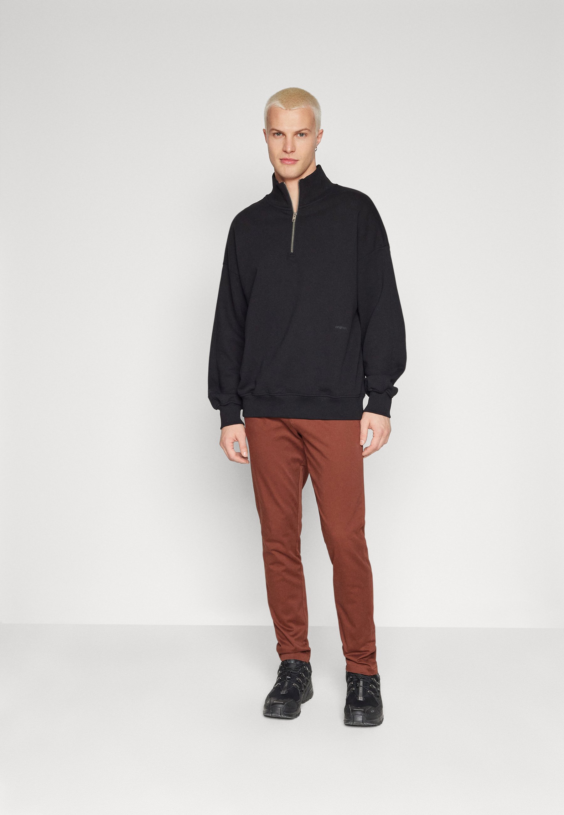 Jack &Jones JPSTMARCO JJBOWIE - Trousers - chocolate fondant/mottled dark brown