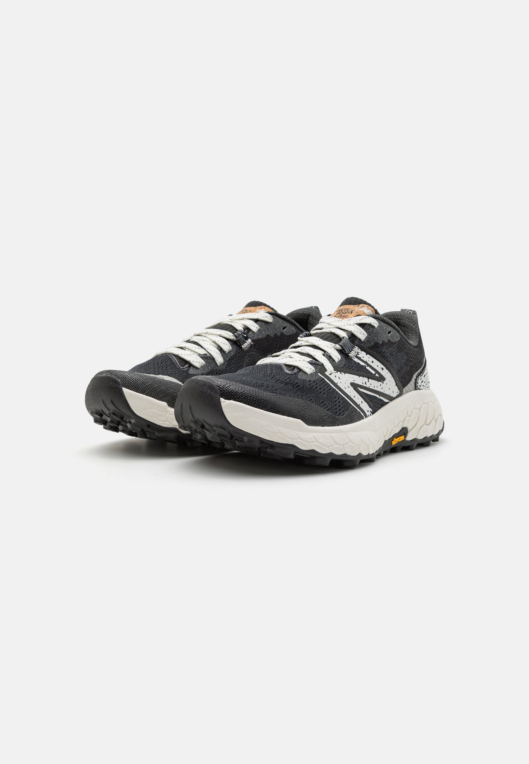 NB FRESH FOAM X HIERRO V7 - Trail running shoes - blacktop/black