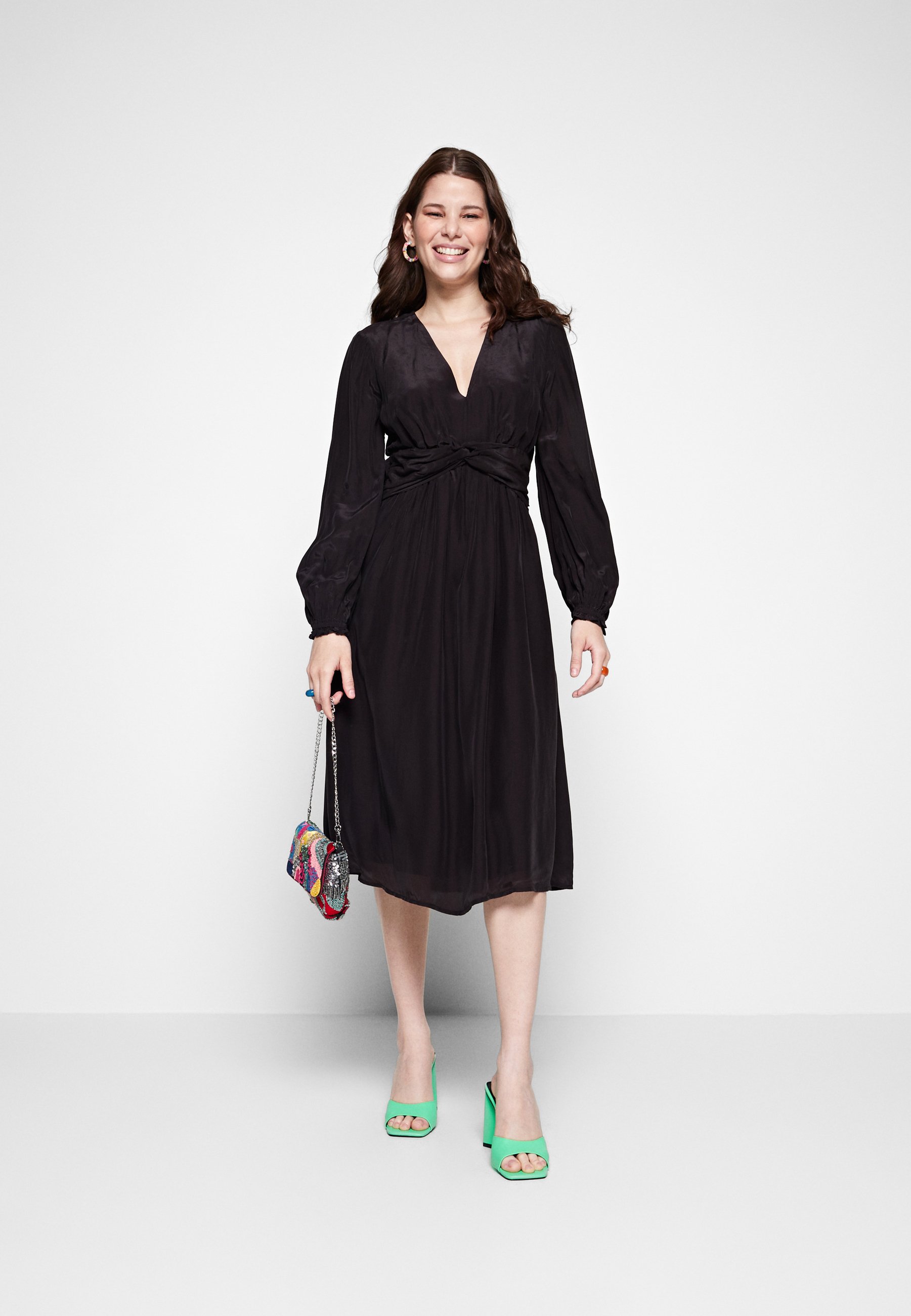 Scotch & Soda KNOTTED WAIST V NECK DRESS - Day dress - black sky/black