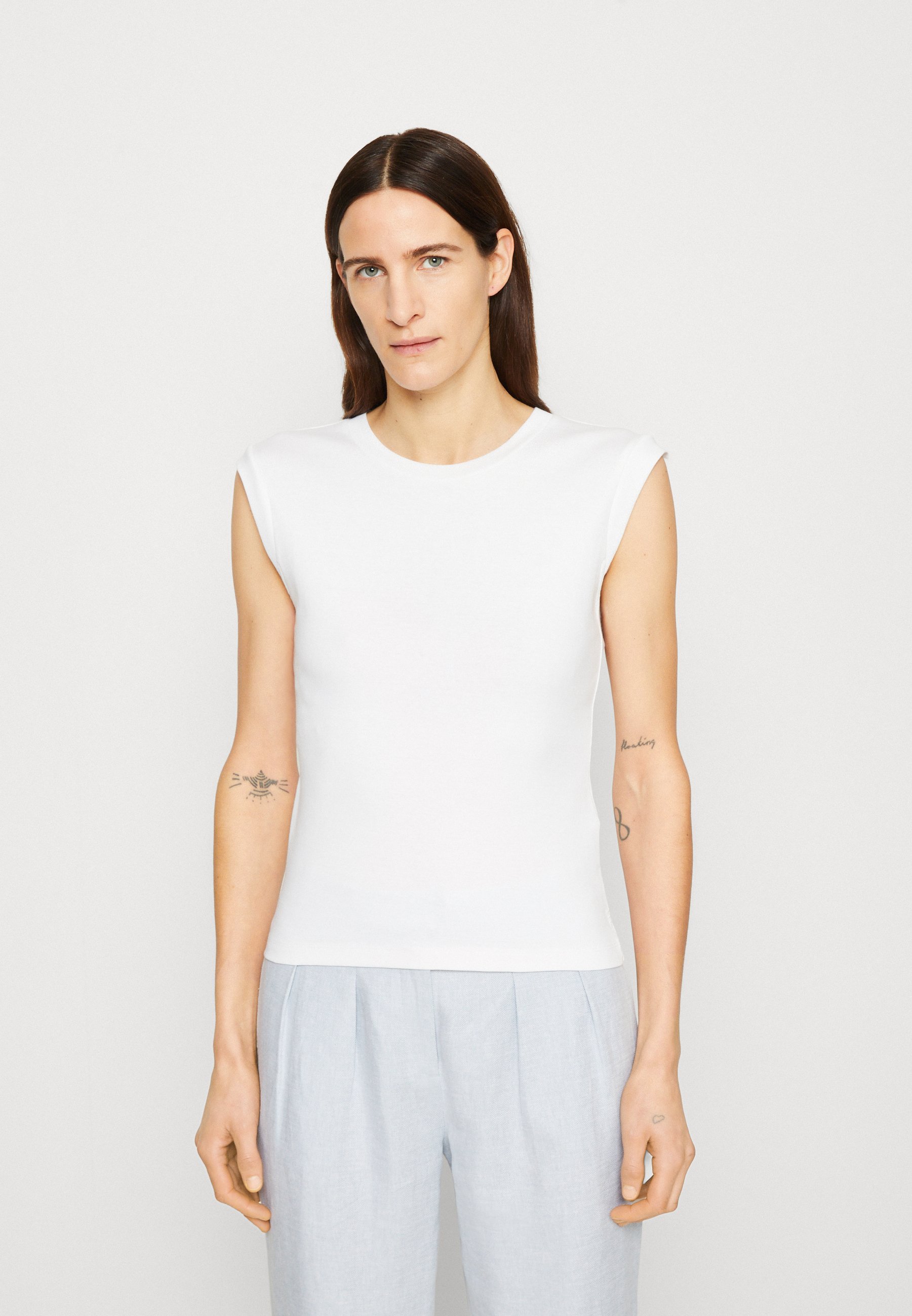Esprit NEW SHAPE  - Basic T-shirt - white
