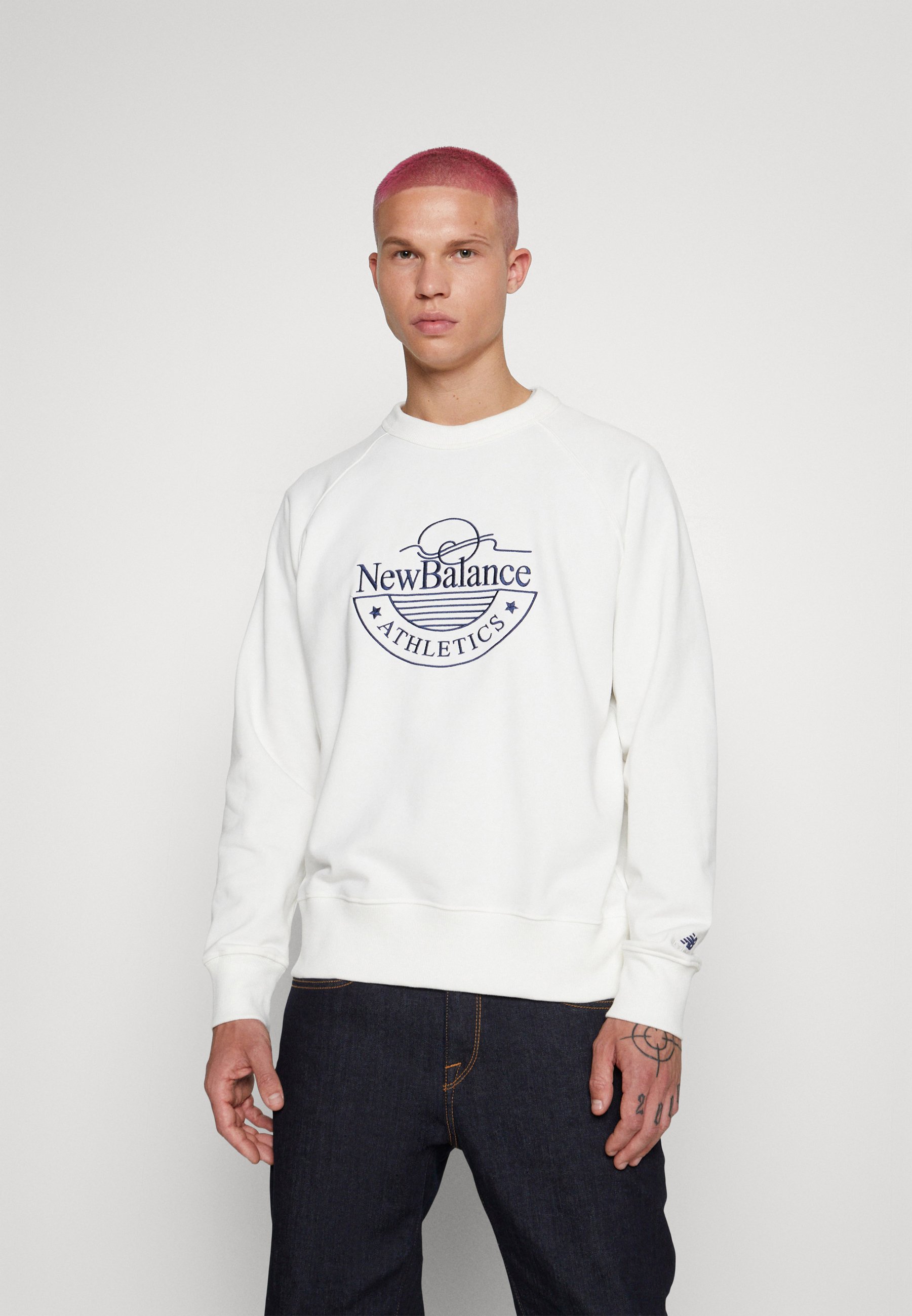 NB ATHLETICS GRAPHIC CREW - Sweatshirt - sea salt/off-white