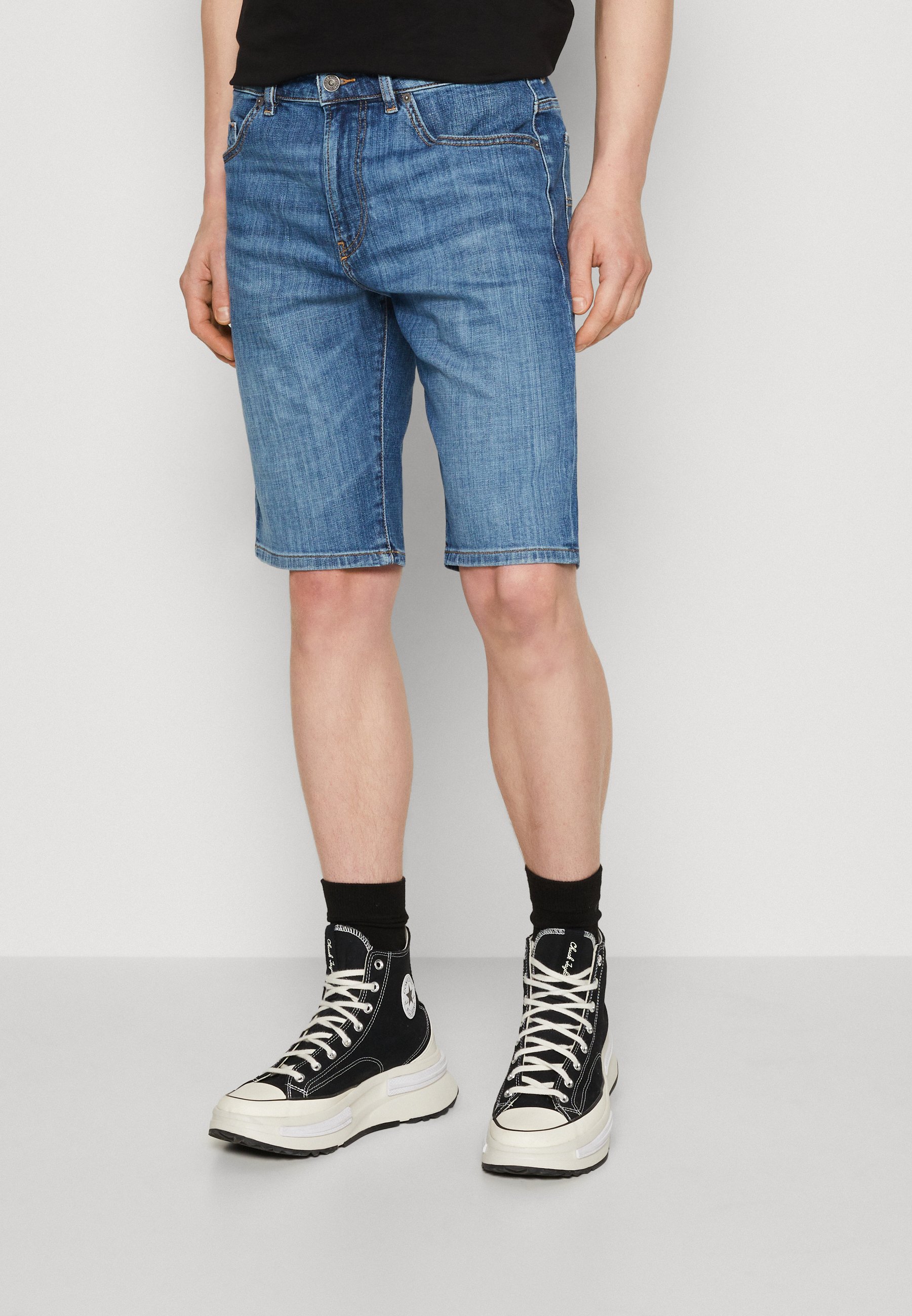 Diesel SLIM - Denim shorts - 0ihat/light-blue denim