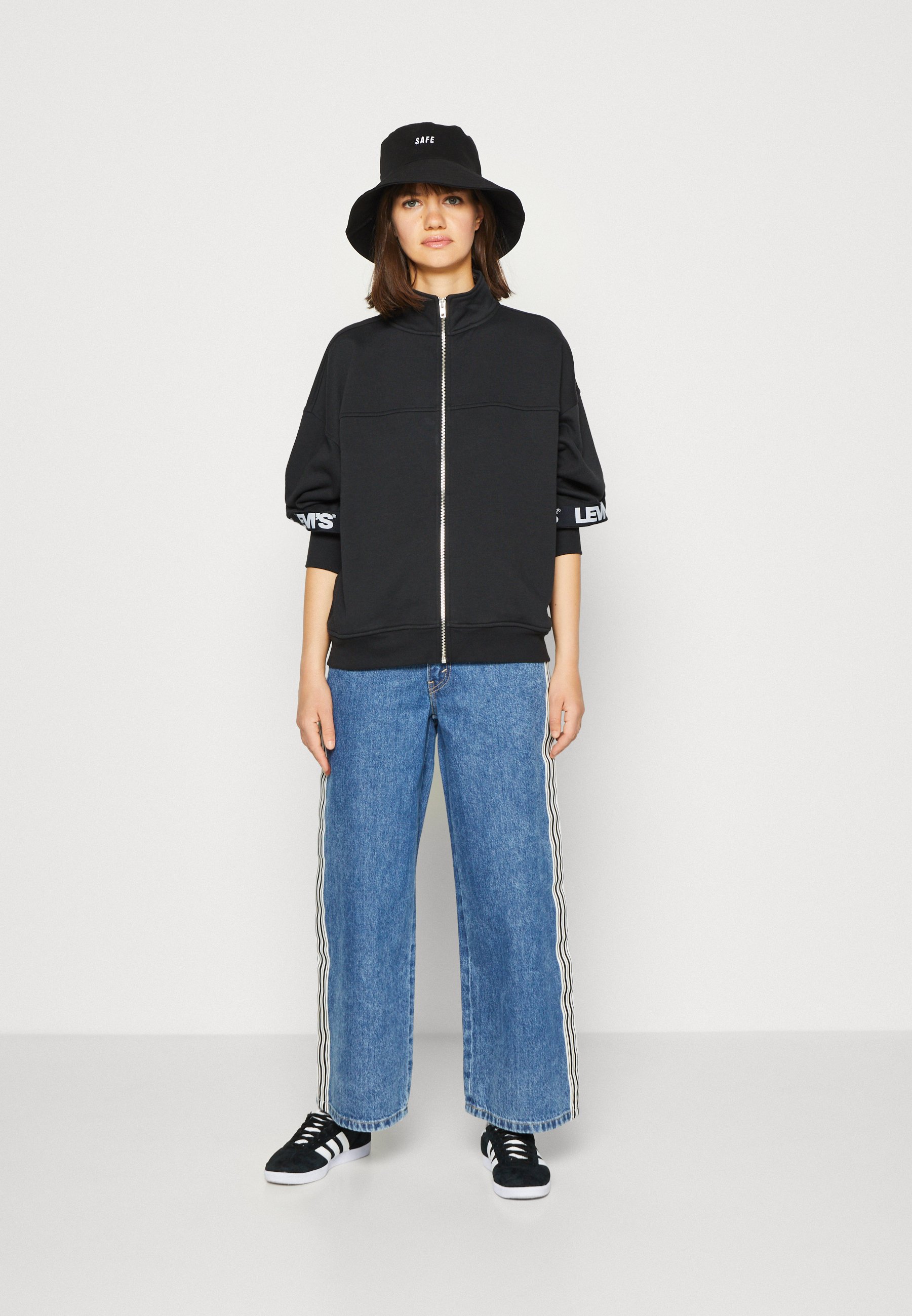 Levi's® SILVERTAB LOW BAGGY - Relaxed fit jeans - on sight/dark-blue denim