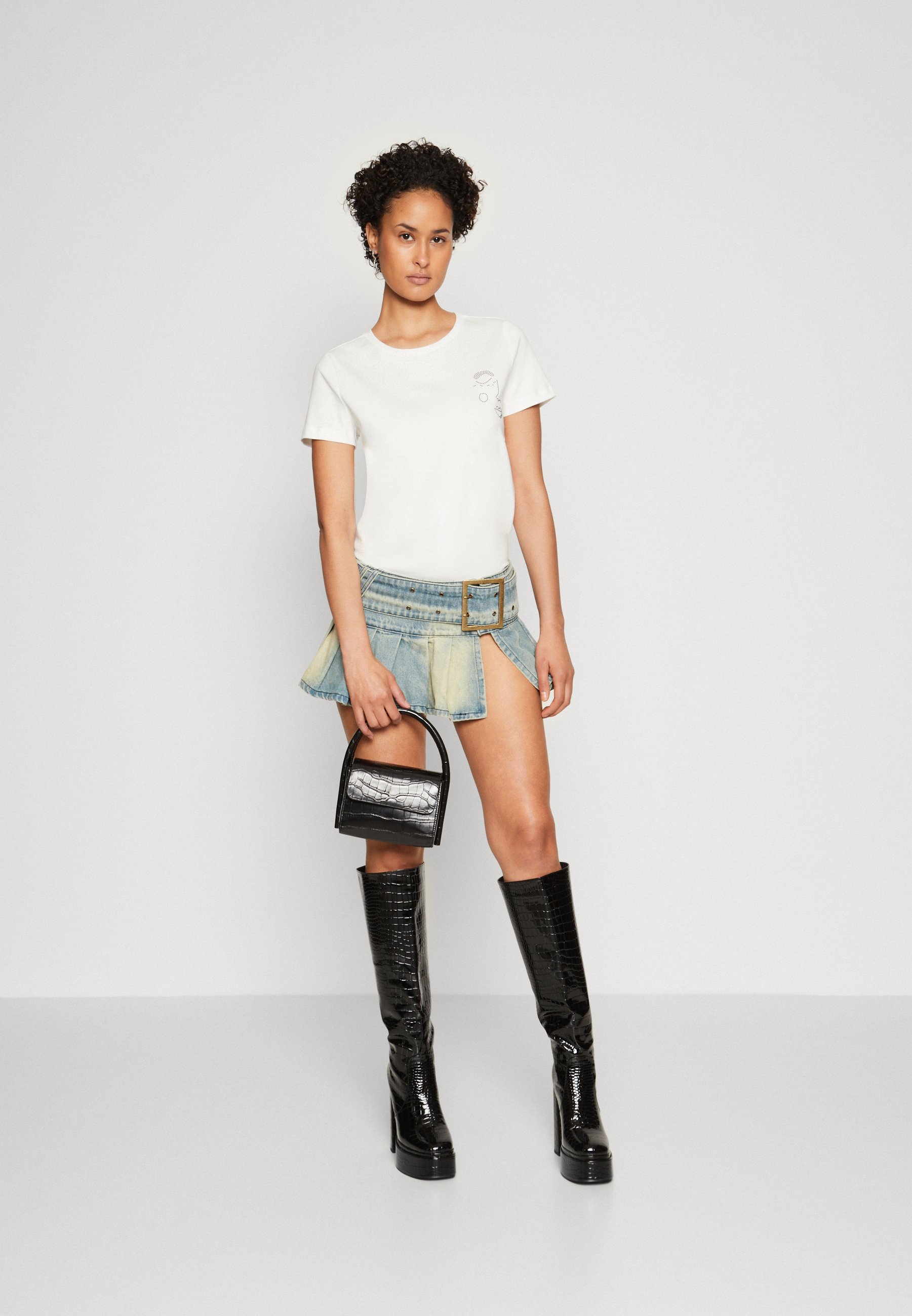 Vero Moda VMFRANCIS FACE BOX - Print T-shirt - snow white/white