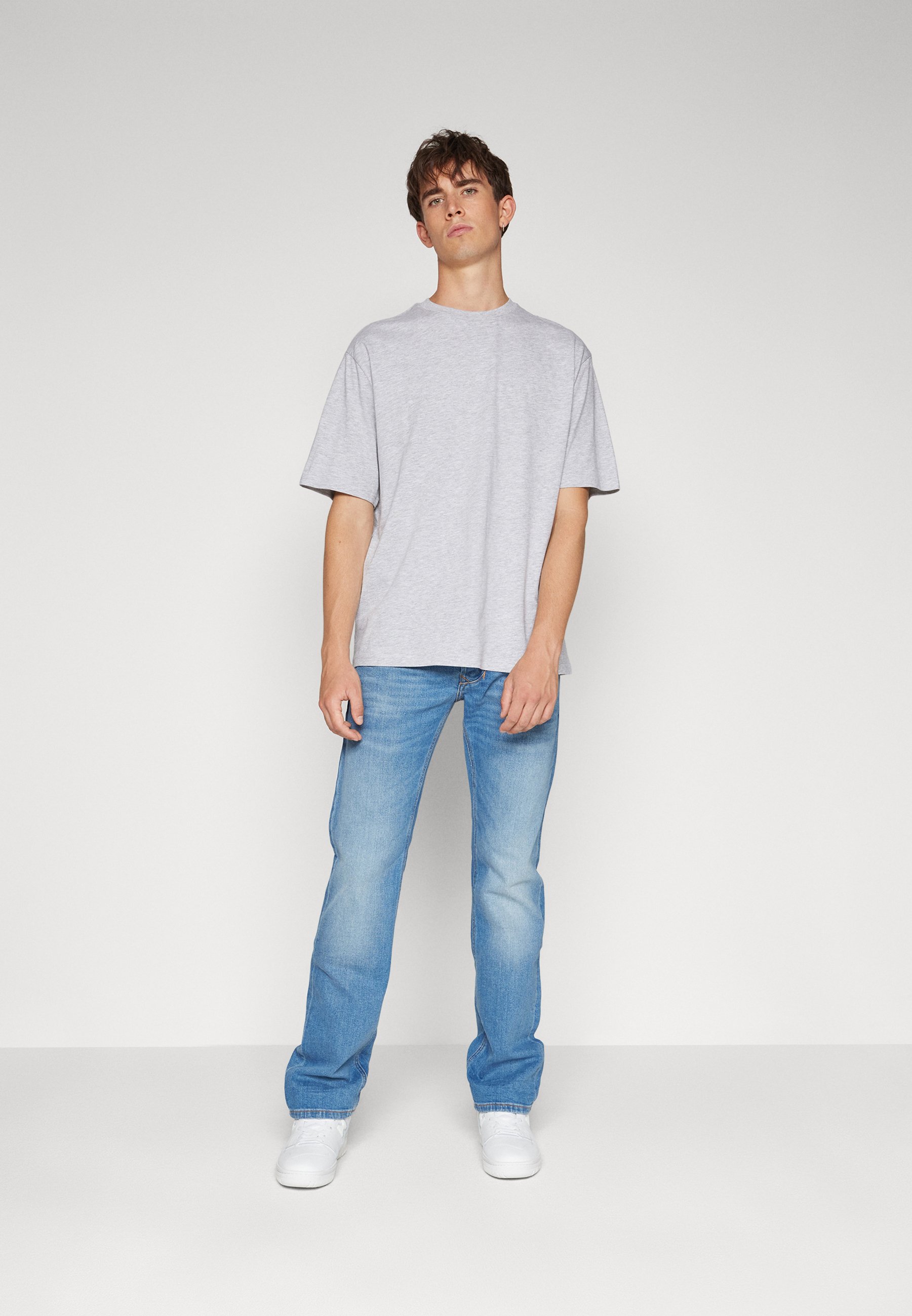 Diesel LARKEE - Straight leg jeans - 808N/rinsed denim