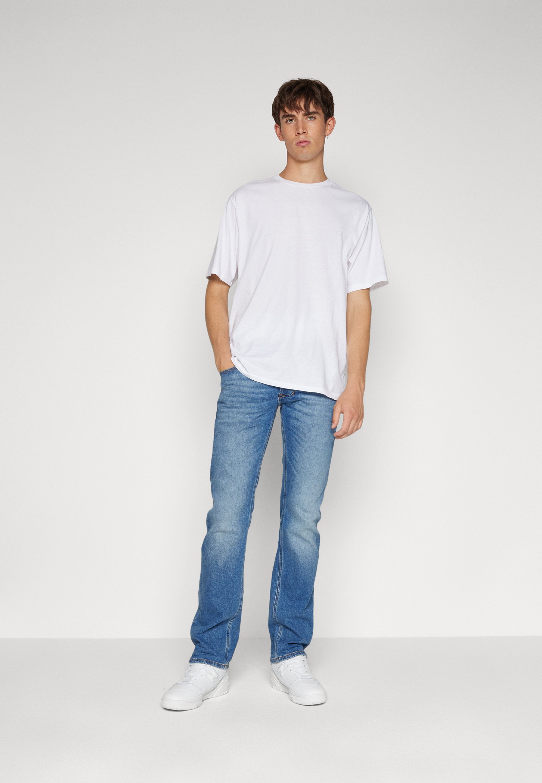 Diesel LARKEE - Straight leg jeans - 808N/blue denim