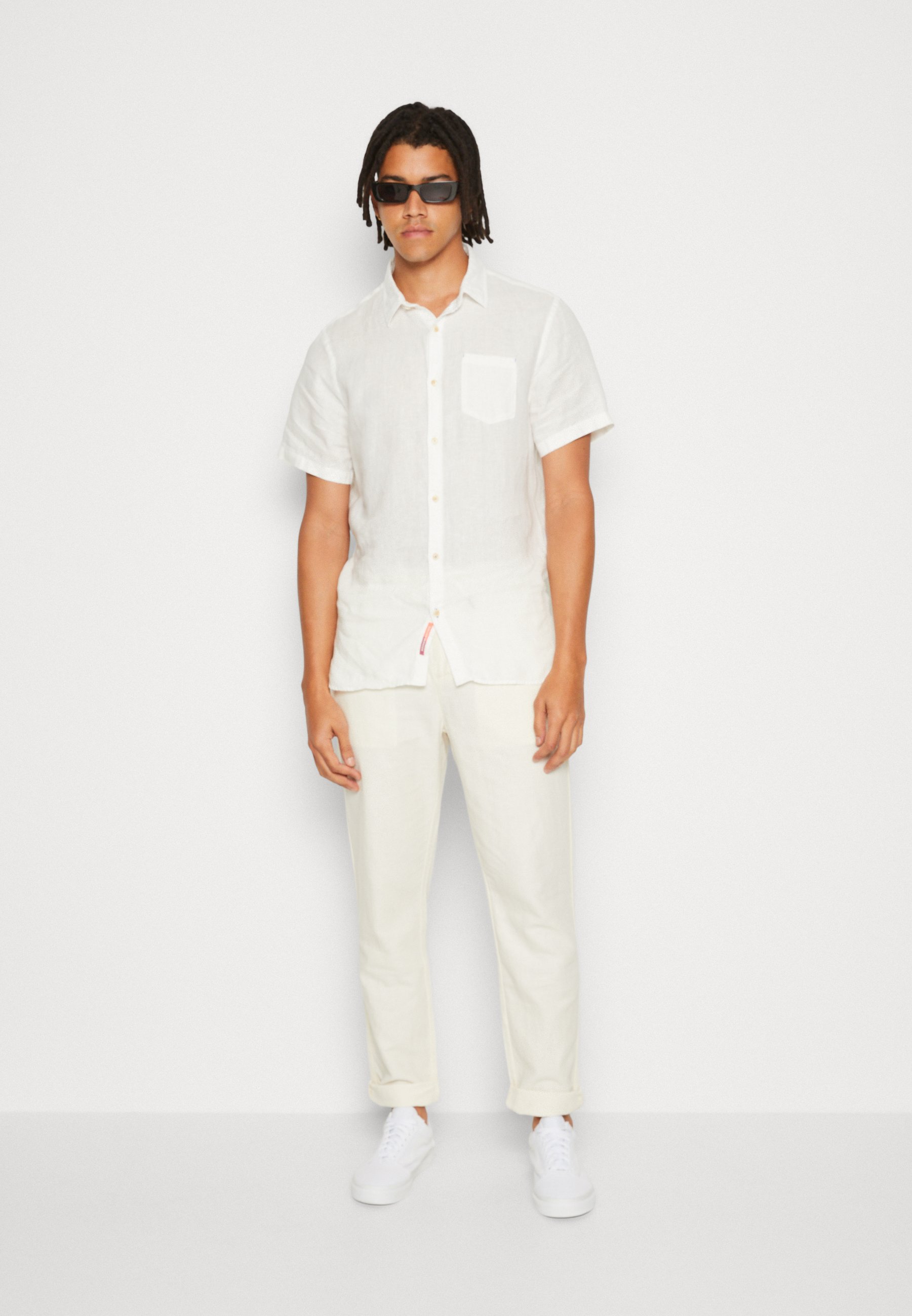 Scotch & Soda REGULAR STRAIGHT WARREN JOGGER LINEN MIX - Trousers - kit/off-white