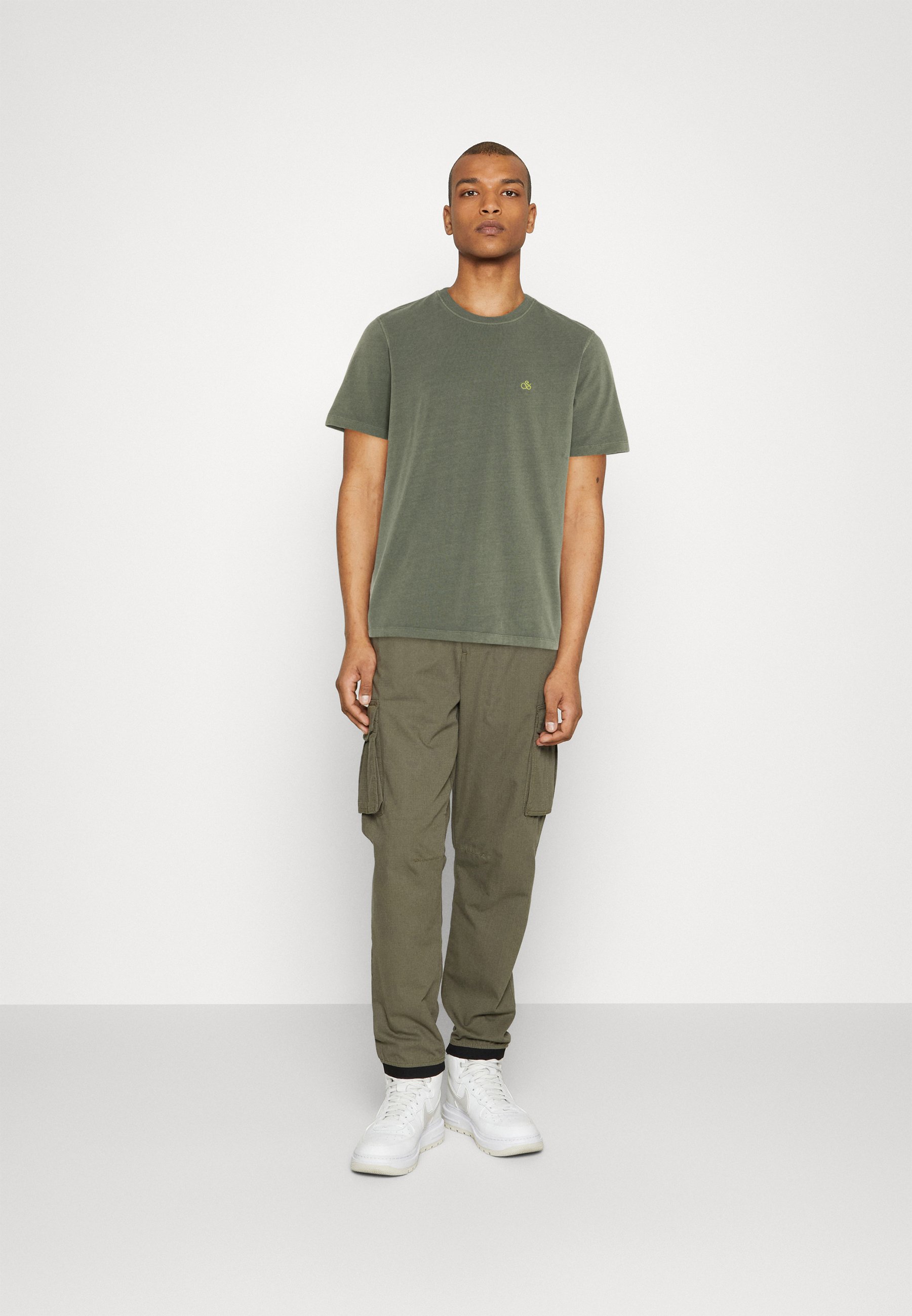 Scotch & Soda REGULAR FIT GARMENT-DYED LOGO  - Basic T-shirt - army/khaki