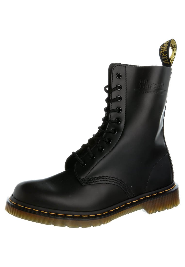 Dr. Martens ORIGINALS 1490 10 EYE BOOT - Lace-up boots - black