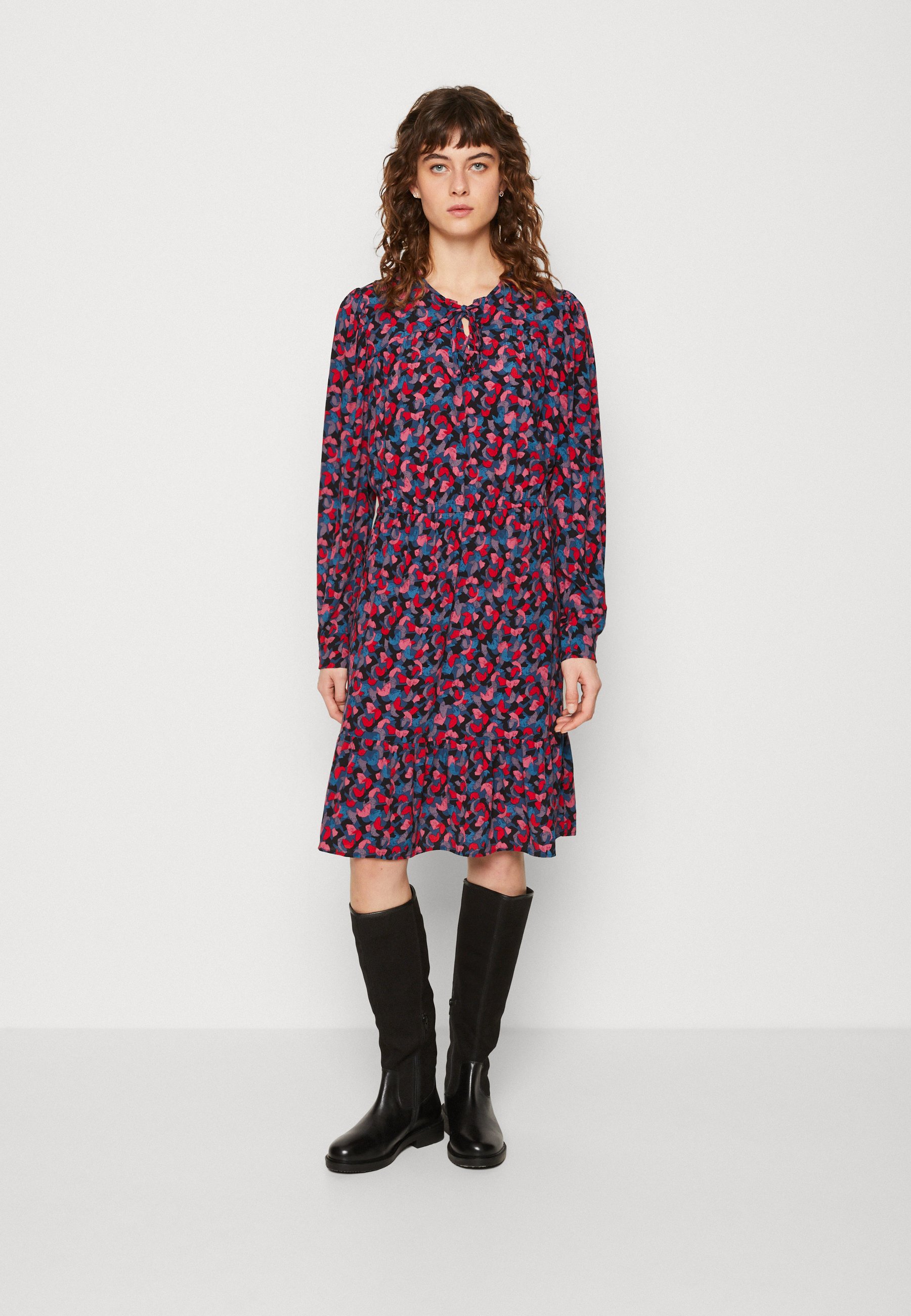 Esprit TIE - Day dress - pink