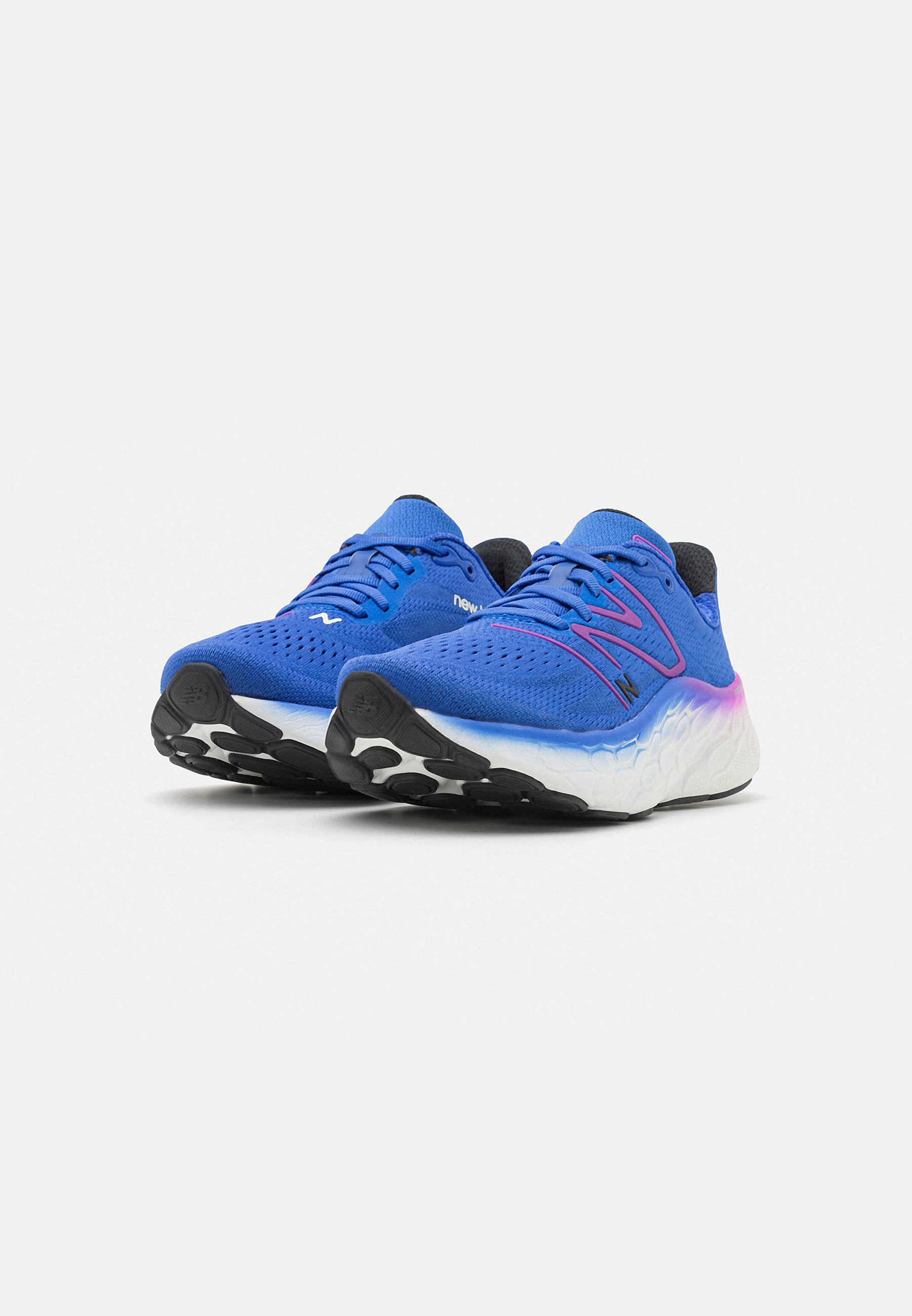 NB FRESH FOAM X MORE V4 - Neutral running shoes - marine blue/blue