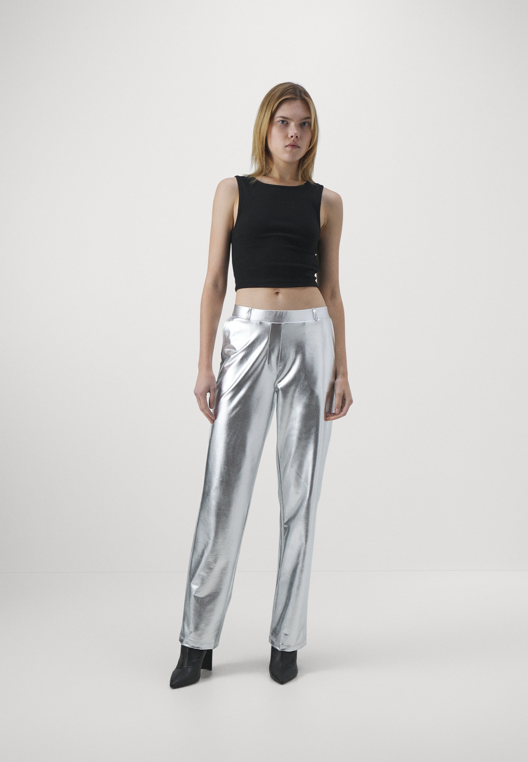 Vero Moda VMSILVER STRAIGHT PANTS - Trousers - silver-coloured