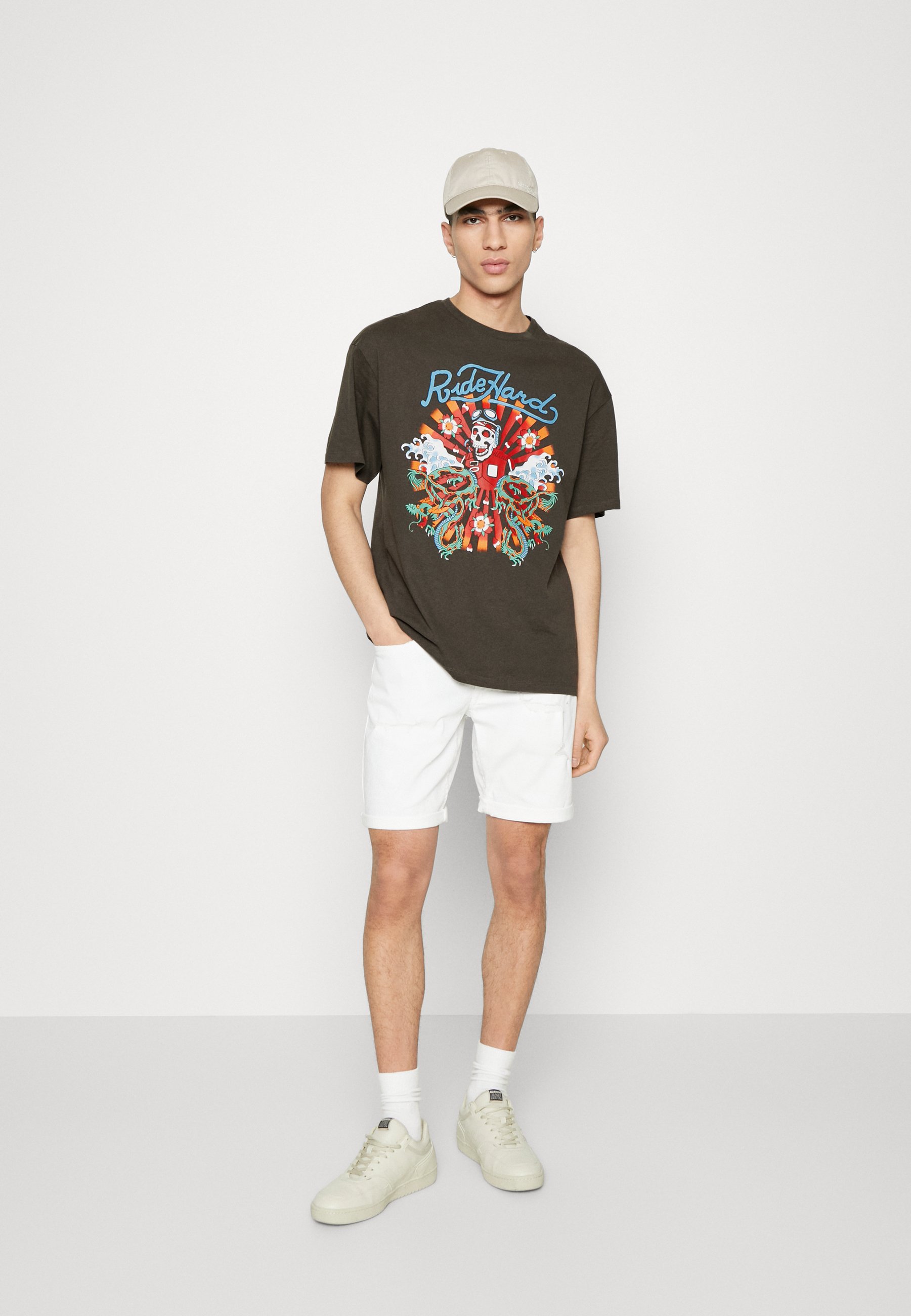 Jack &Jones JORRIDE TEE CREW NECK UNISEX - Print T-shirt - raven/black