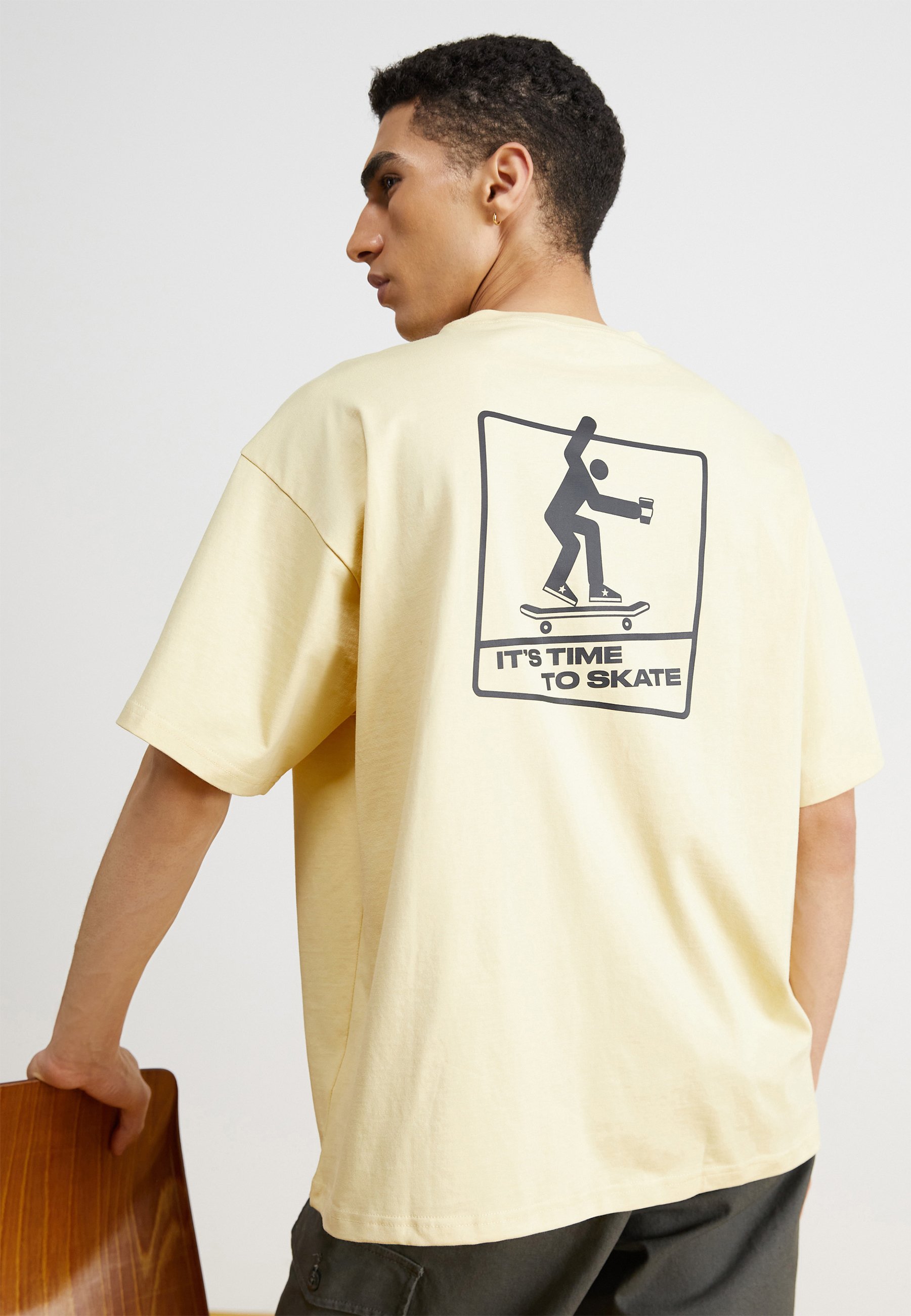 Converse SKATEBOARD POCKET TEE - Print T-shirt - open sesame/beige