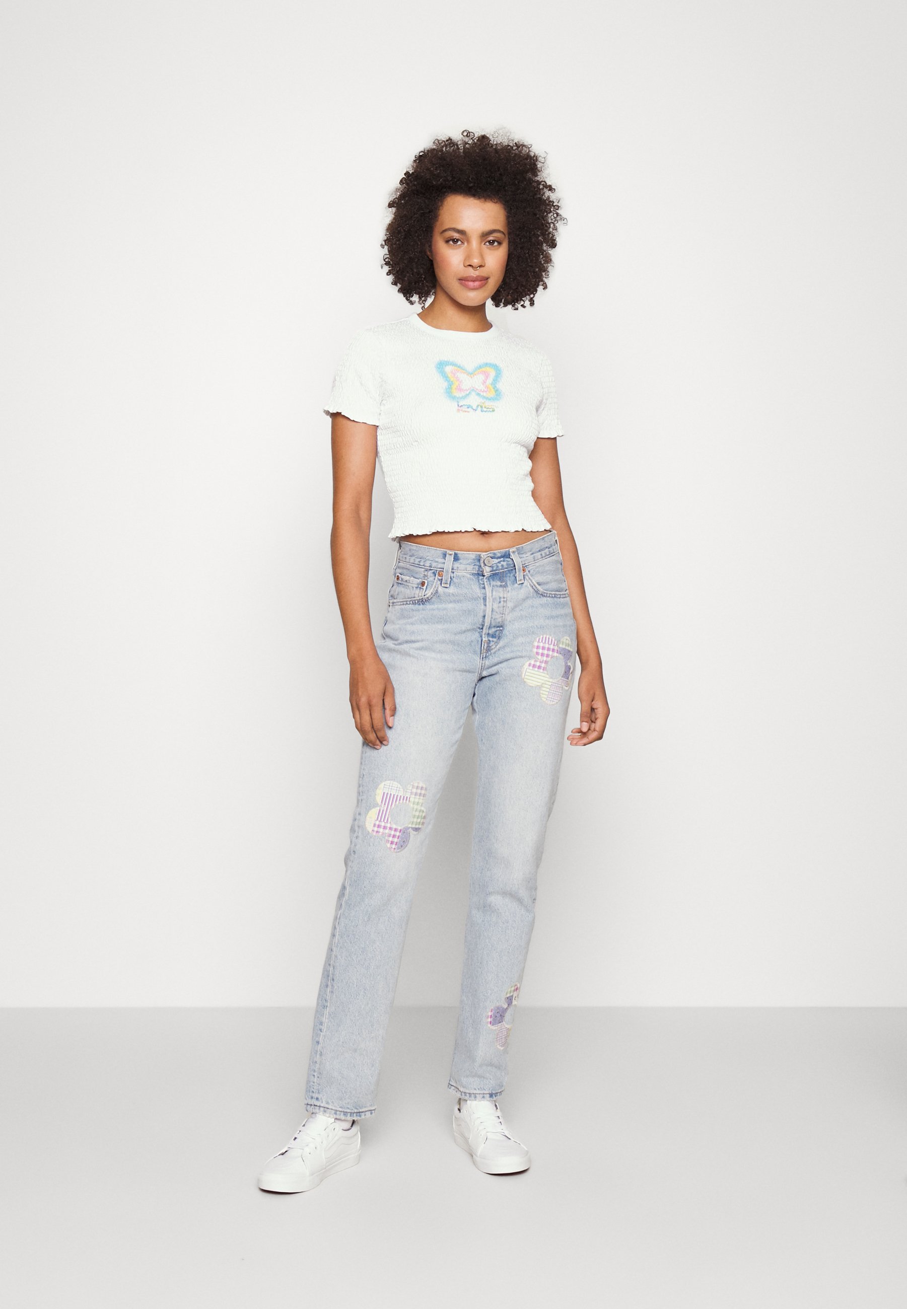 Levi's® GRAPHIC POPCORN TEE - Print T-shirt - neutrals/white