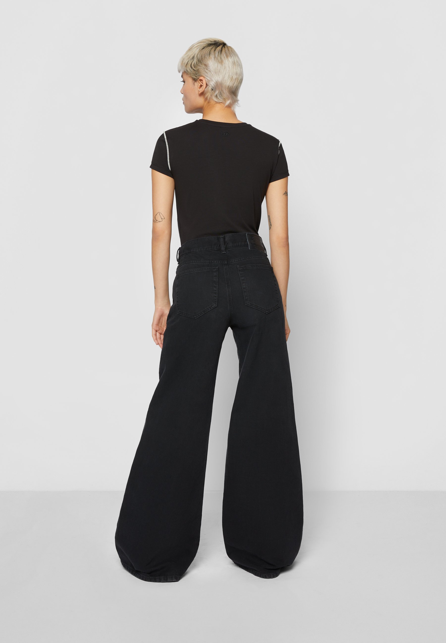 Diesel 1978 DIESEL LIBRARY - Flared Jeans - black dark grey/black denim