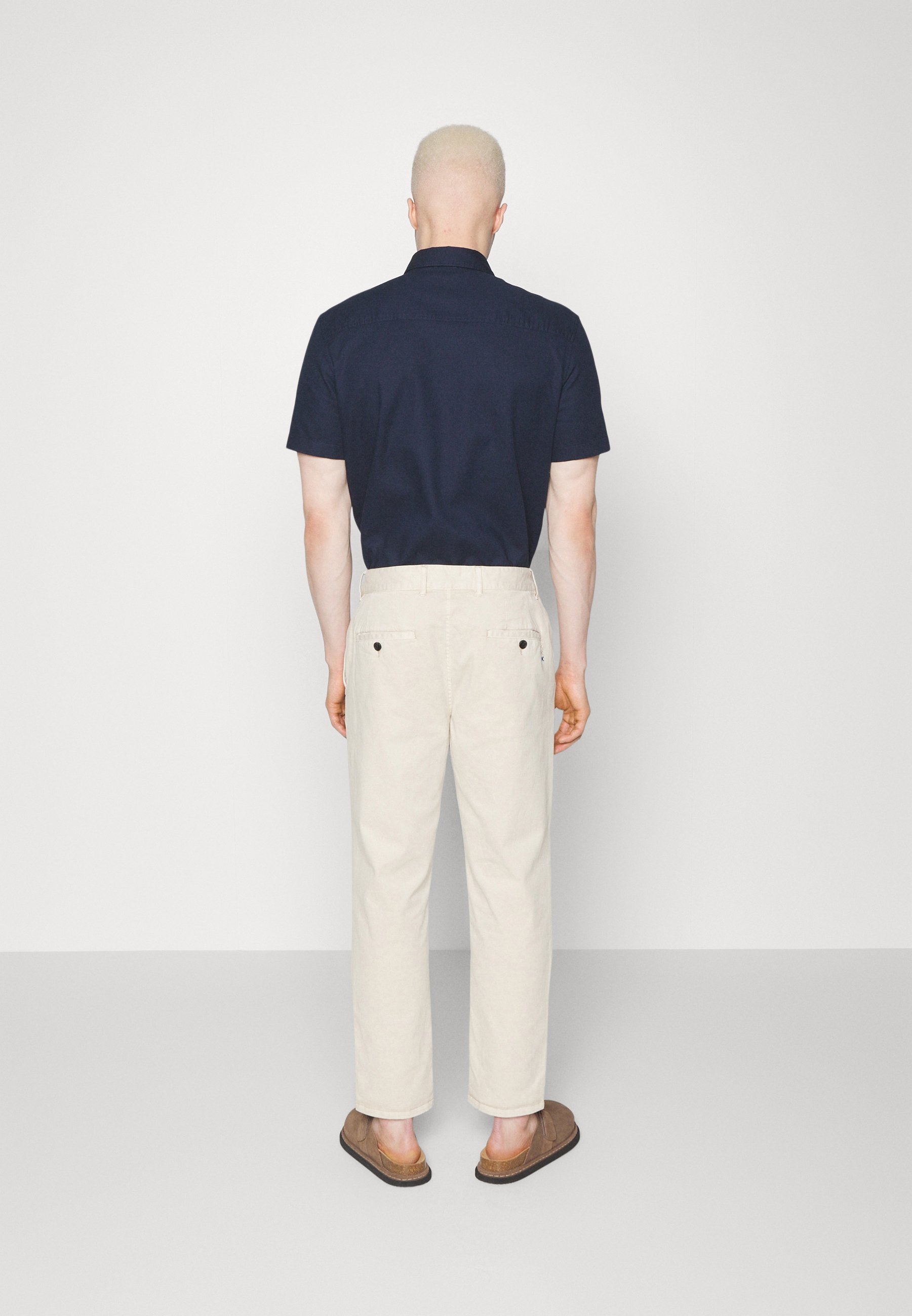 Scotch & Soda DRIFT GARMENT DYED STRETCH - Trousers - off white/off-white