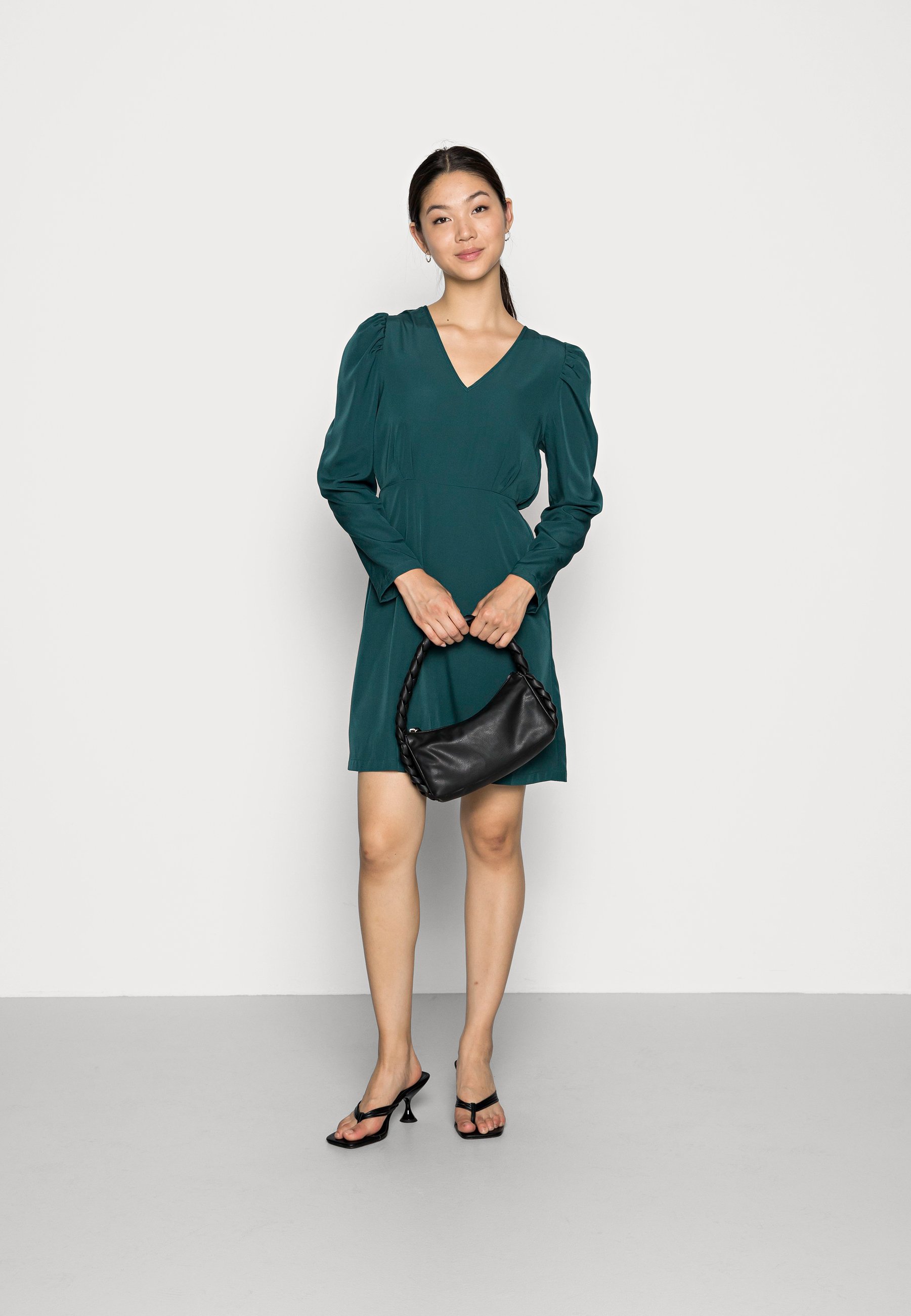 Vero Moda VMBIRD SHORT DRESS - Day dress - sea moss/dark green