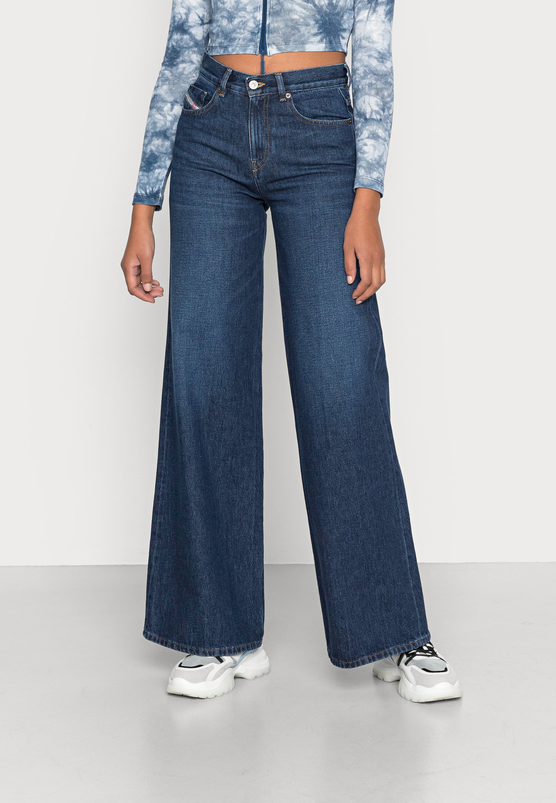 Diesel 1978 DIESEL LIBRARY - Flared Jeans - denim/dark-blue denim