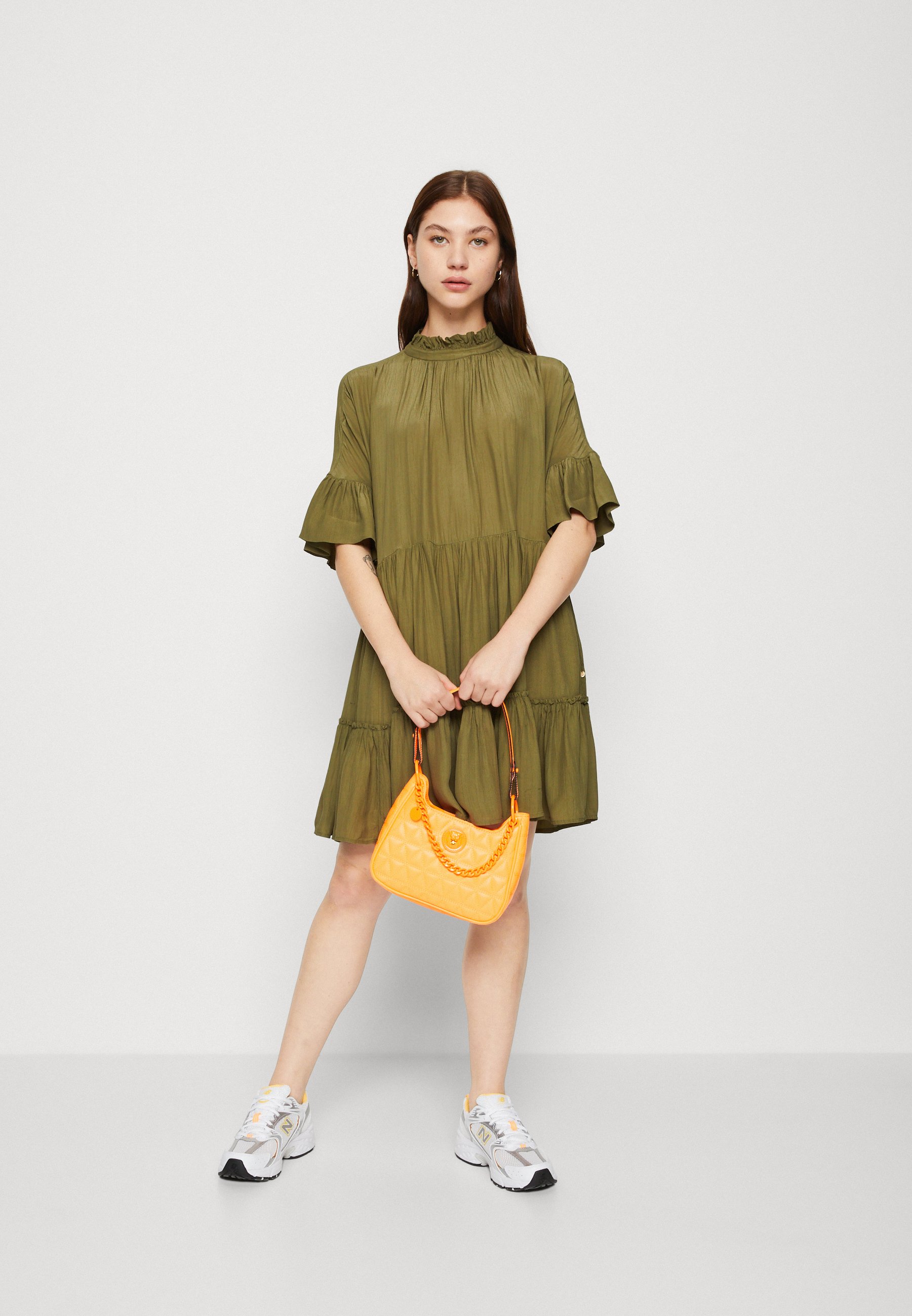 Scotch & Soda SHORT DRESS WITH RUFFLE SLEEVE DETAIL - Day dress - army green/green