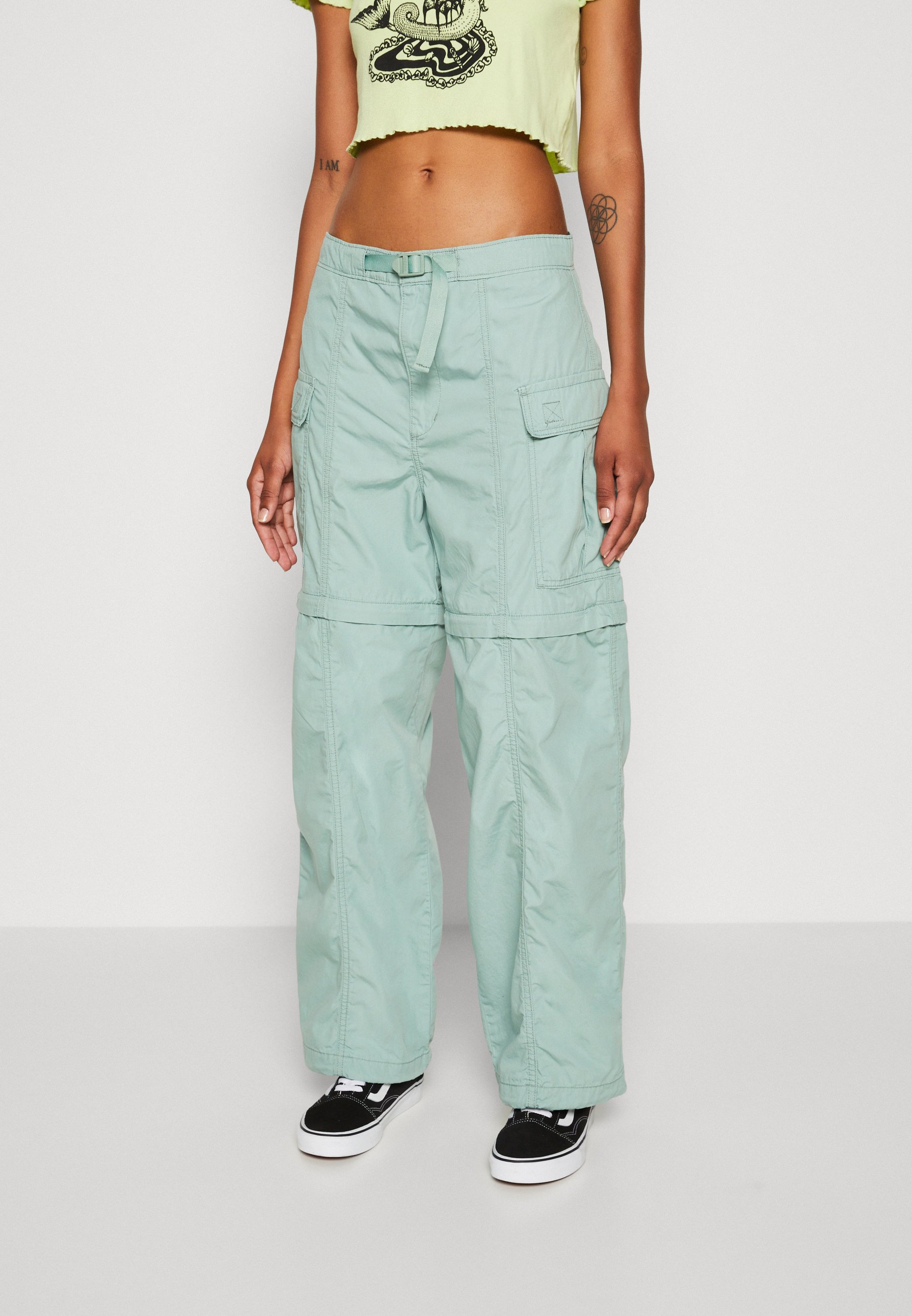 Levi's® CONVERTIBLE - Shorts - granite green/olive
