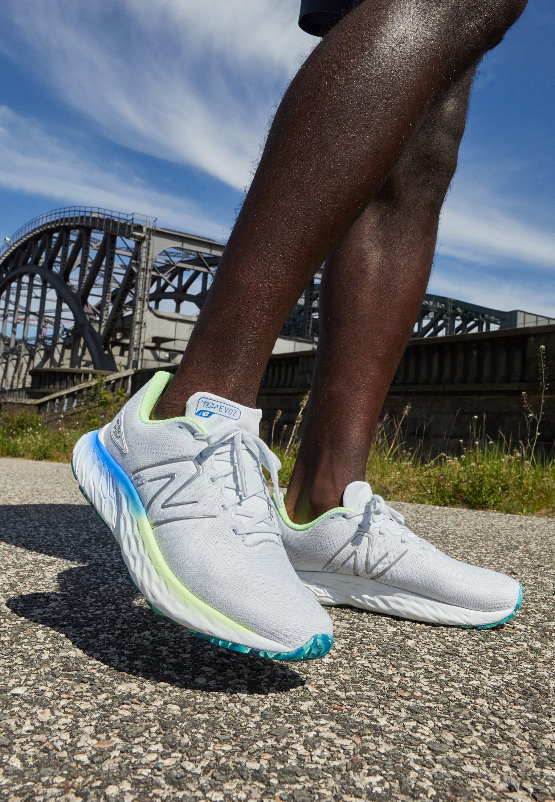 NB FRESH FOAM EVOZ V3 - Neutral running shoes - quartz grey/grey