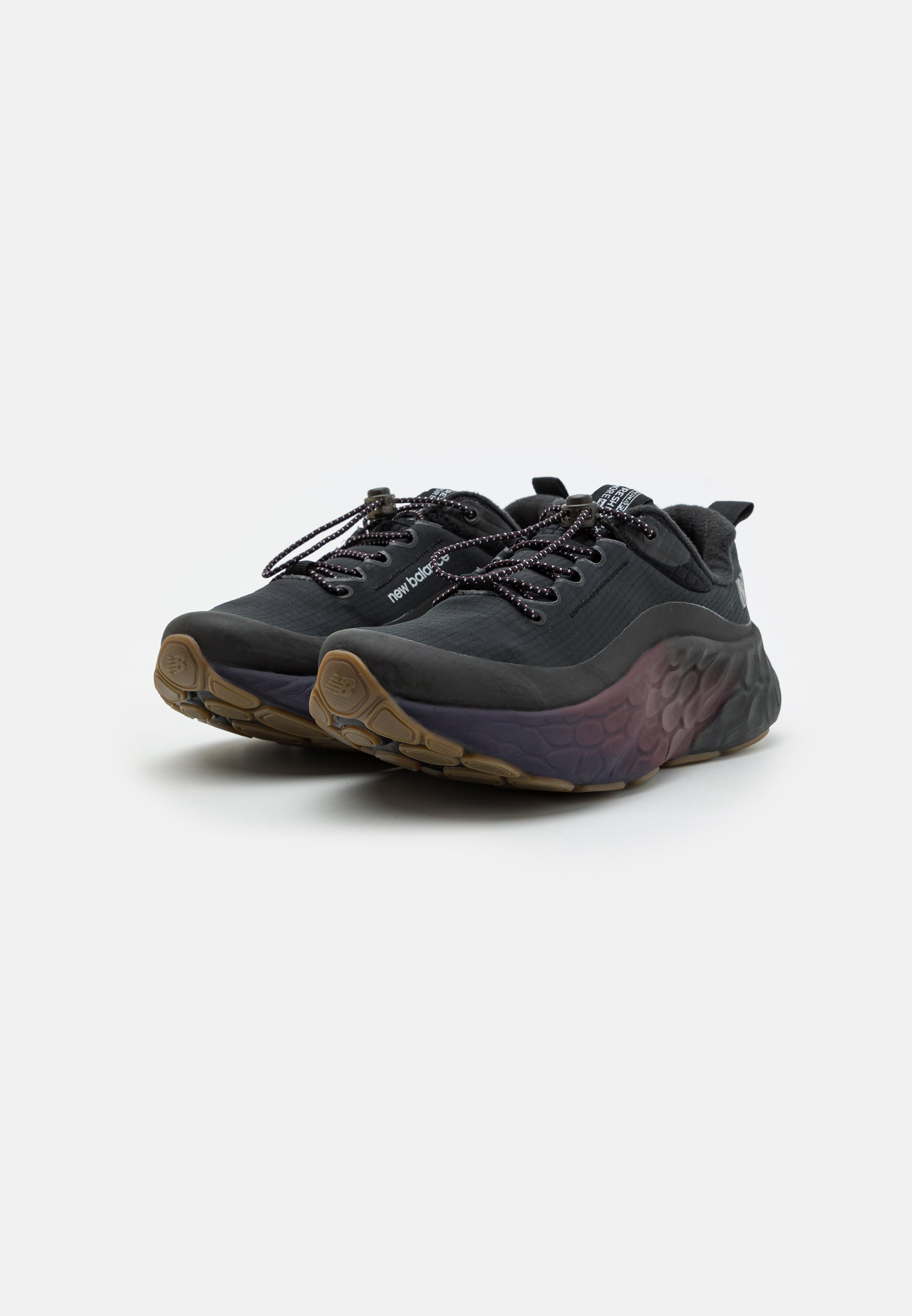 NB FRESH FOAM X MORE V4 - Neutral running shoes - black