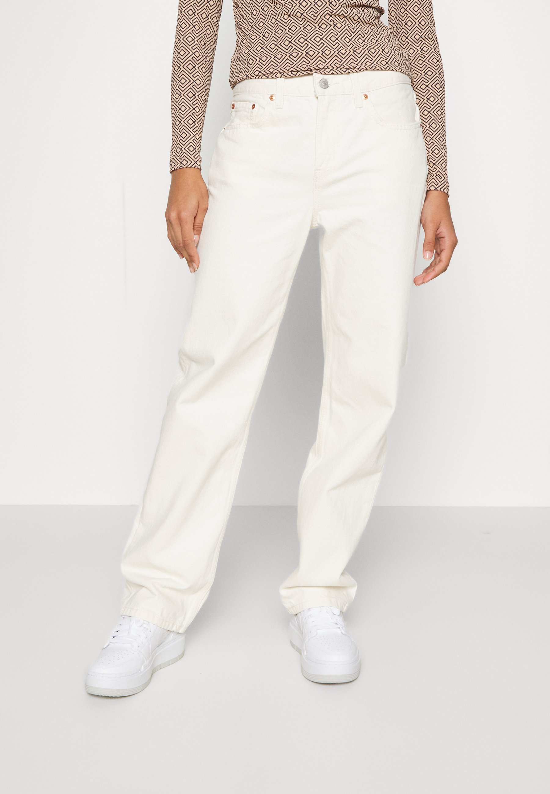 Levi's® LOW PRO - Straight leg jeans - off-white