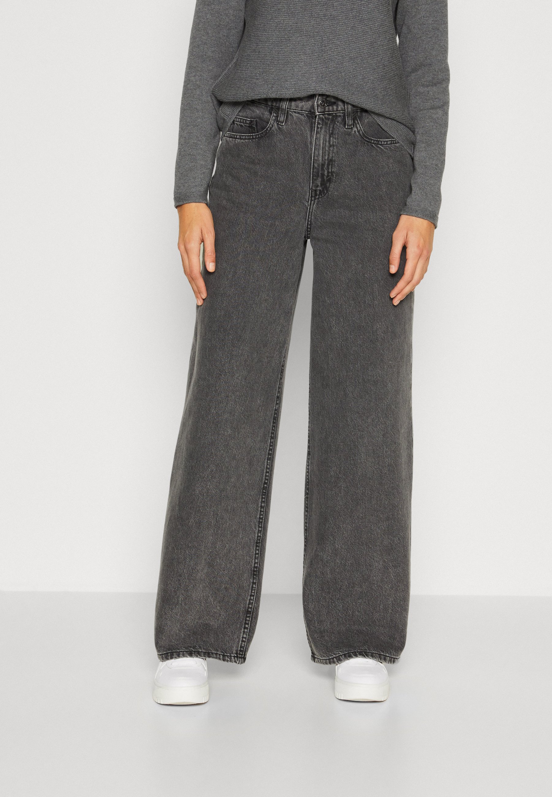 Esprit RETRO WIDE LEG - Relaxed fit jeans - grey light wash/grey denim