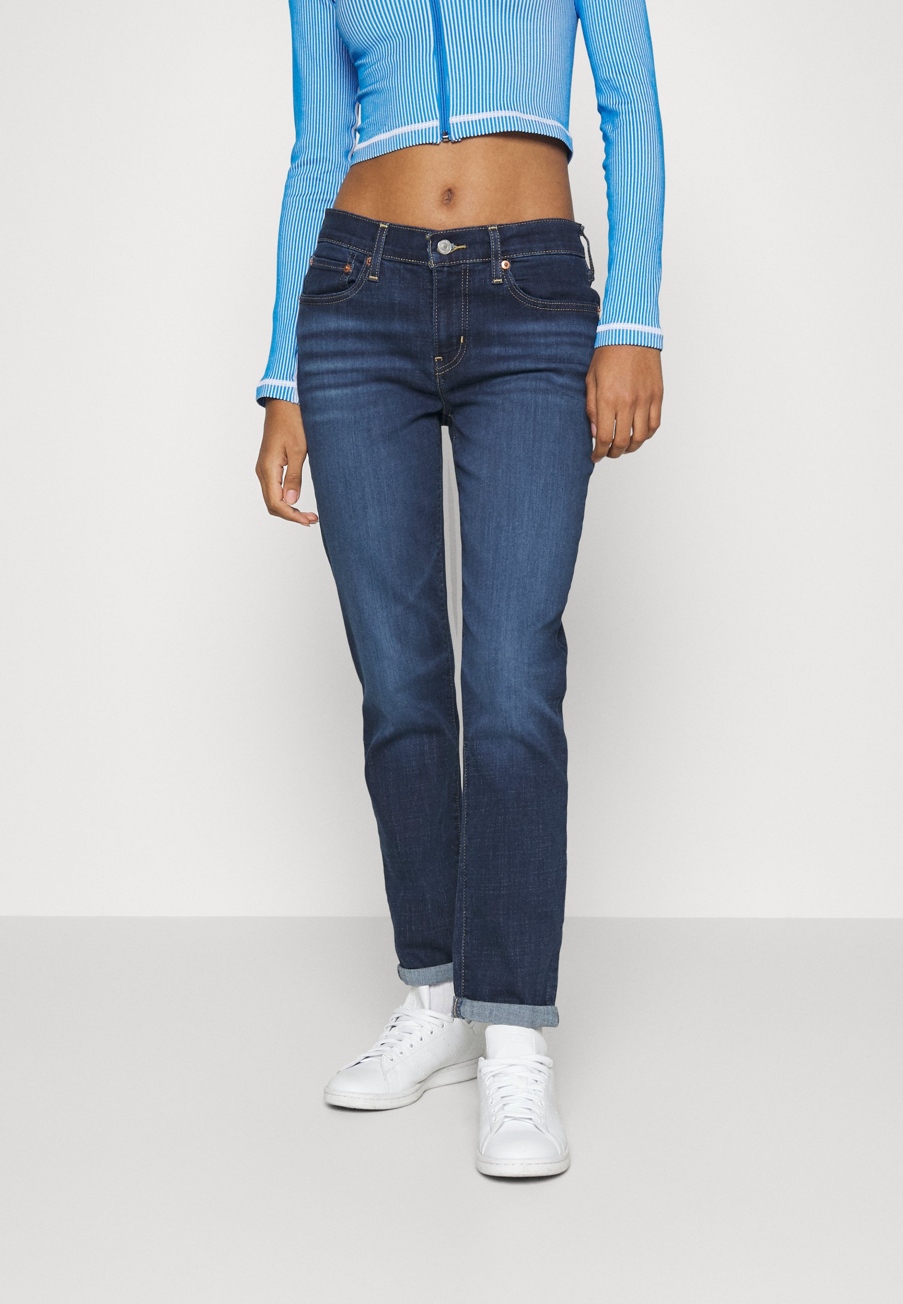 Levi's® MID RISE BOYFRIEND - Slim fit jeans - cobalt layer/stone blue denim