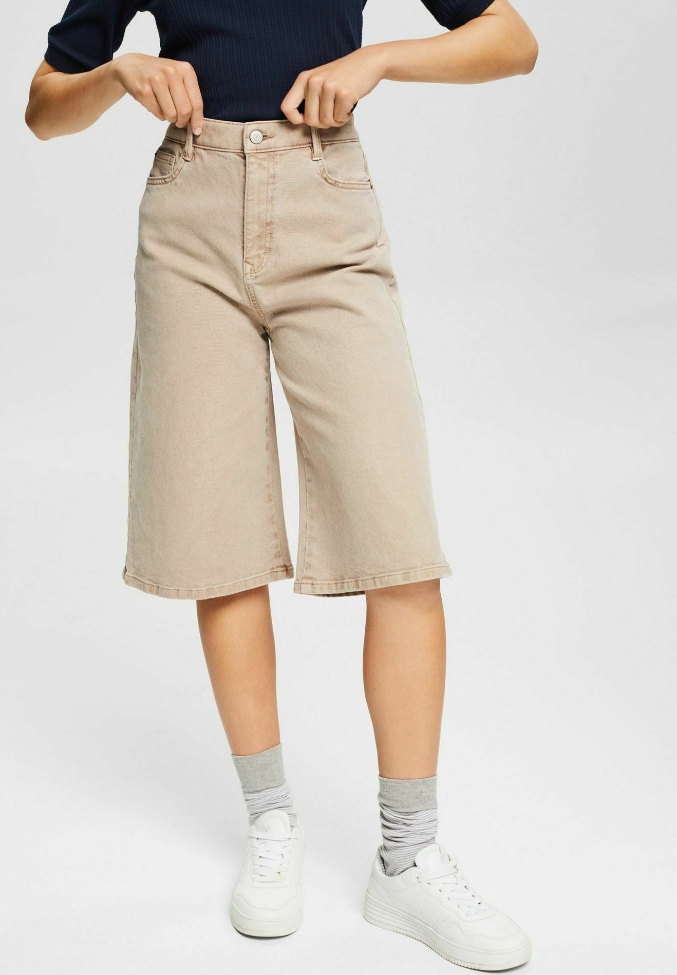 Esprit MIT STRETCH - Denim shorts - light taupe/taupe