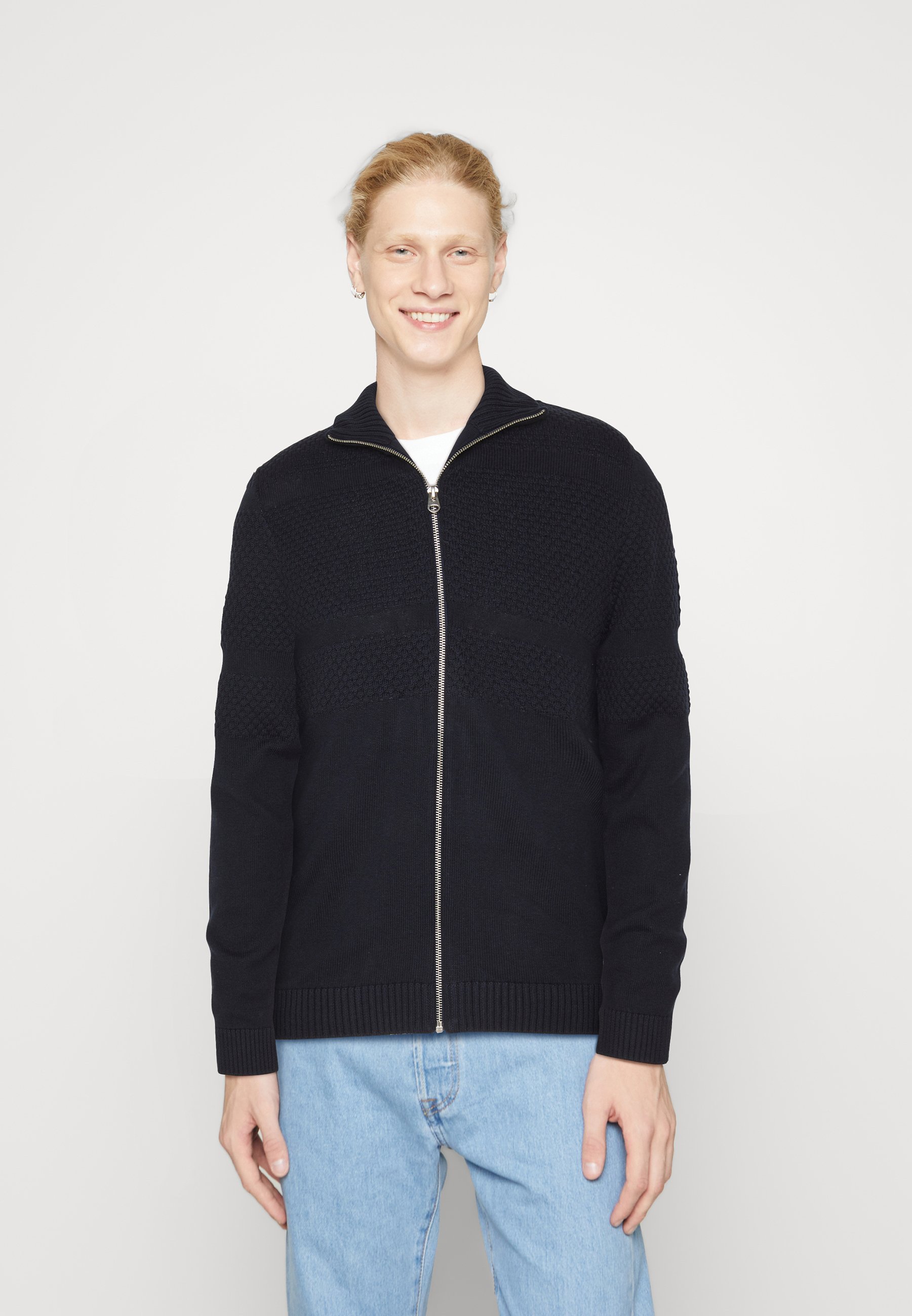 Jack &Jones JCOCHRIS BUBBLE STITCH CARDIGAN - Cardigan - navy blazer/dark blue